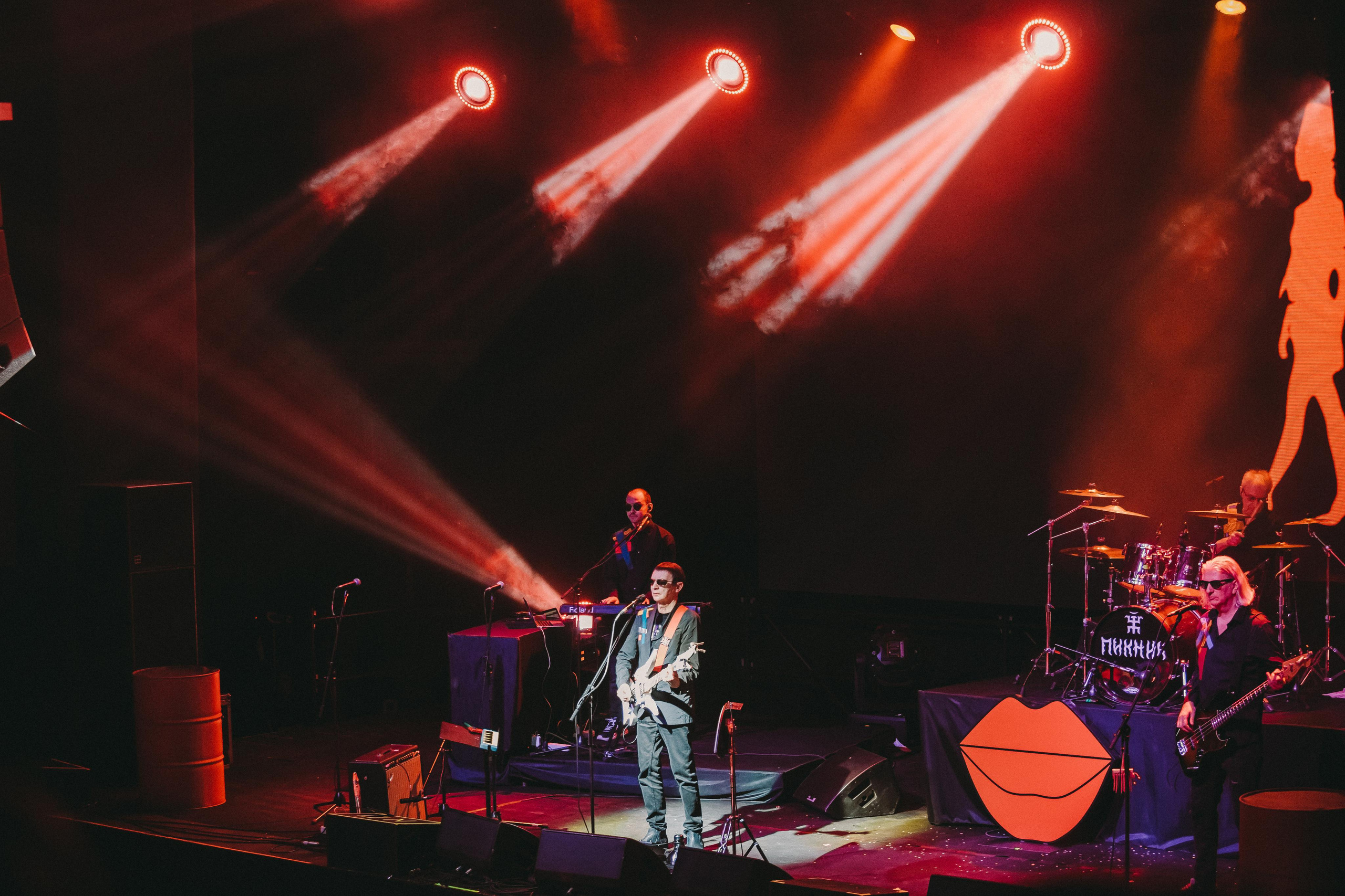 ПИКНИК: «ПРИКОСНОВЕНИЕ». Фотограф Сонкина Татьяна