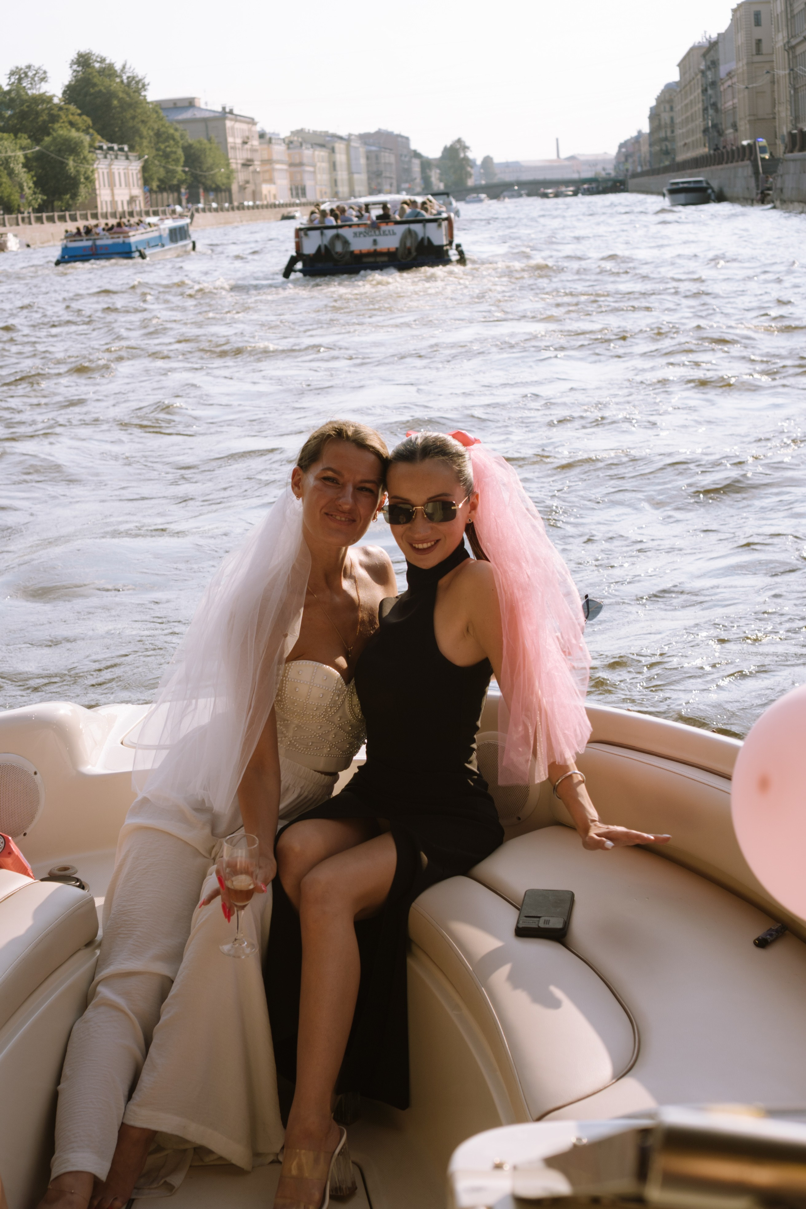 ДЕВИЧНИК НА КАТЕРЕ. Профессиональный фотограф, Санкт-Петербург — Виктория Богомолова