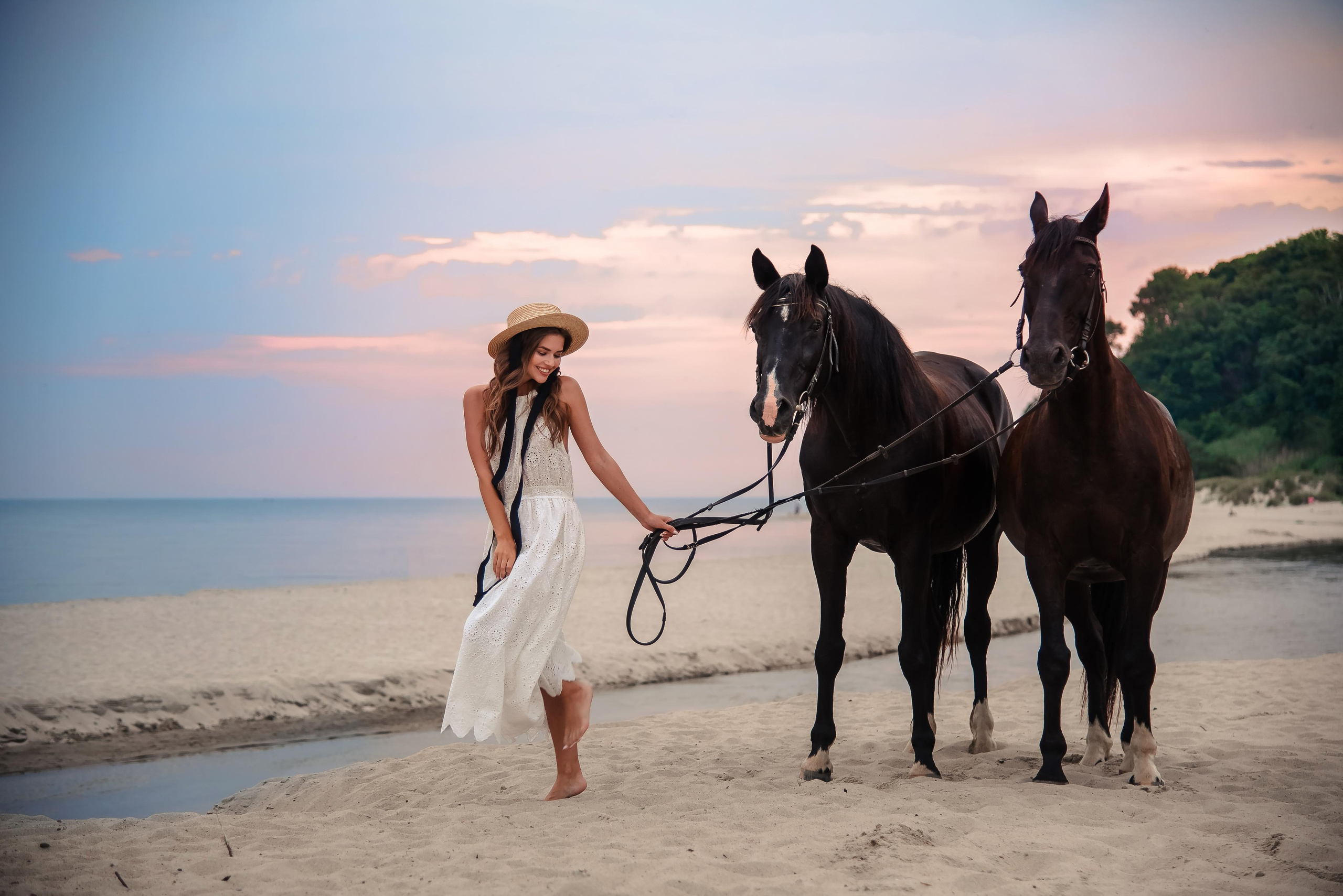 Фотосессии с лошадьми. Контент фотограф в Москве Лихачева Ксения