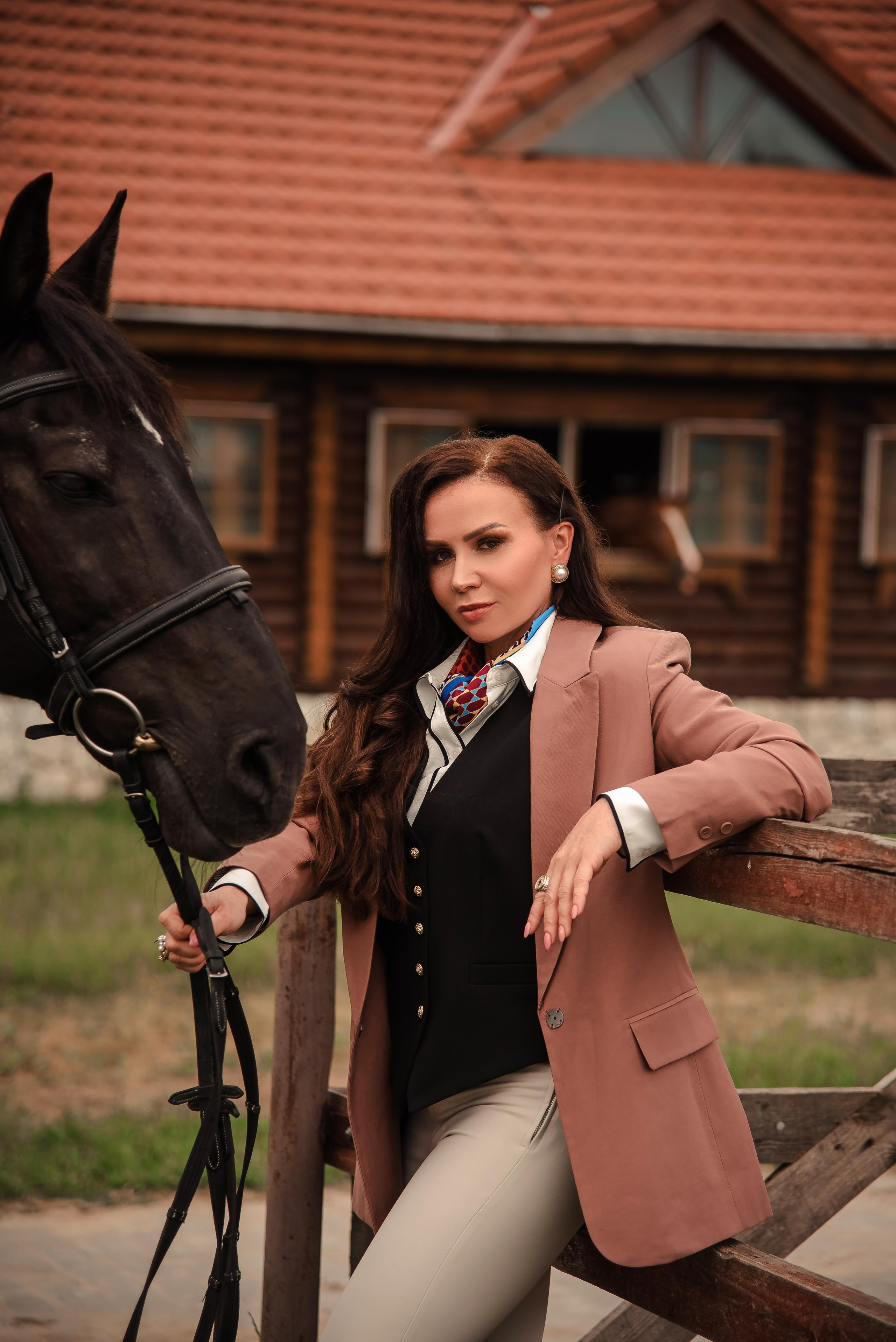 Фотосессии с лошадьми. Контент фотограф в Москве Лихачева Ксения