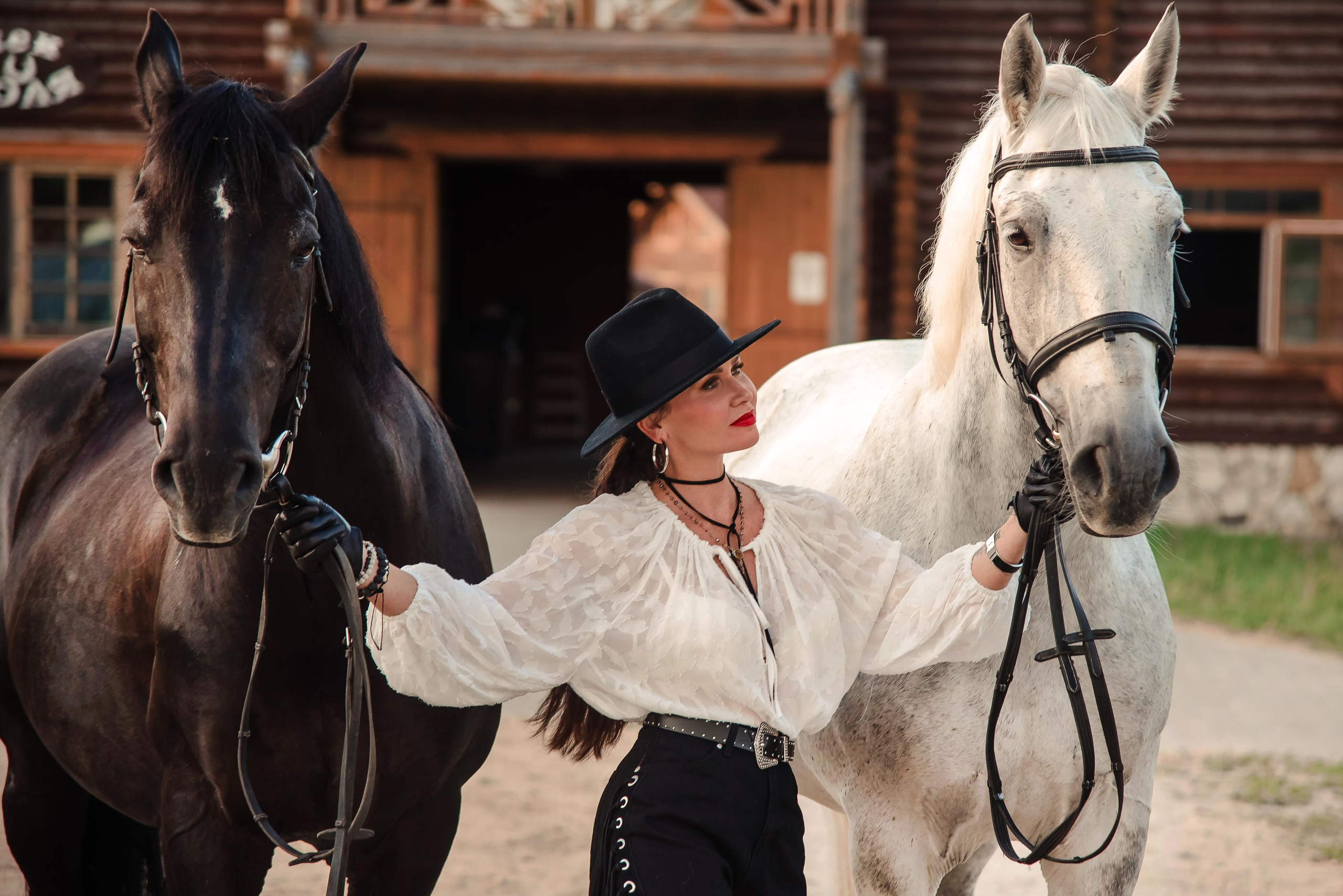 Фотосессии с лошадьми. Контент фотограф в Москве Лихачева Ксения