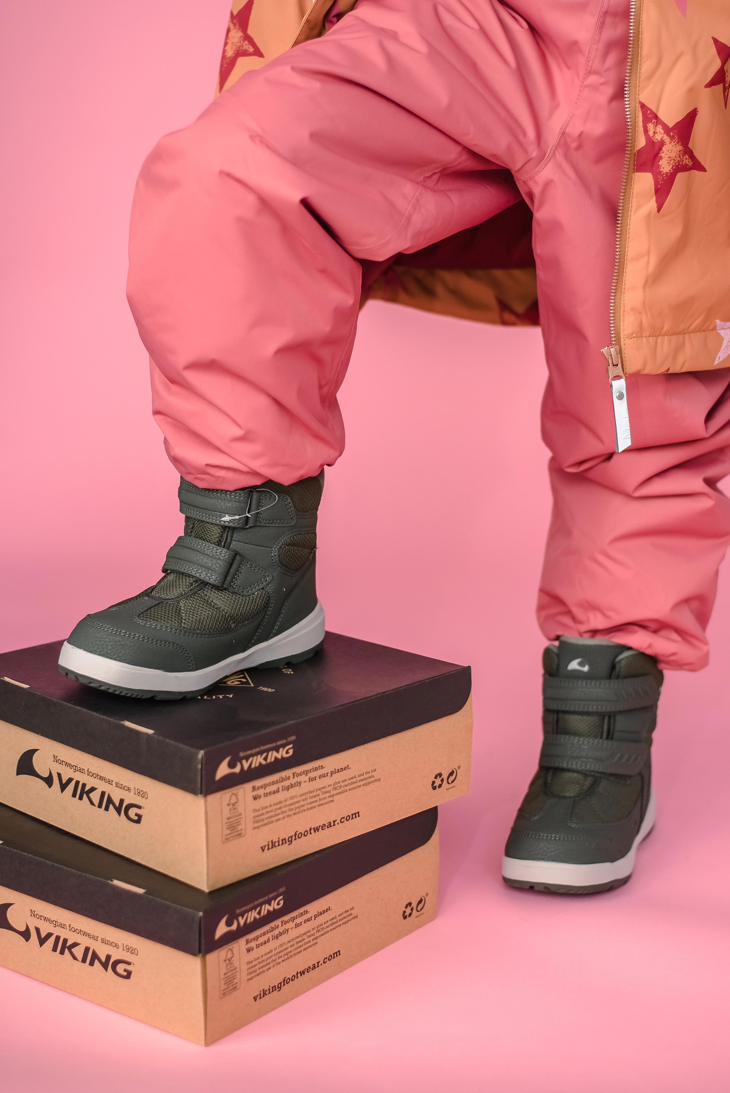 Детская одежда (фон). Контент фотограф в Москве Лихачева Ксения