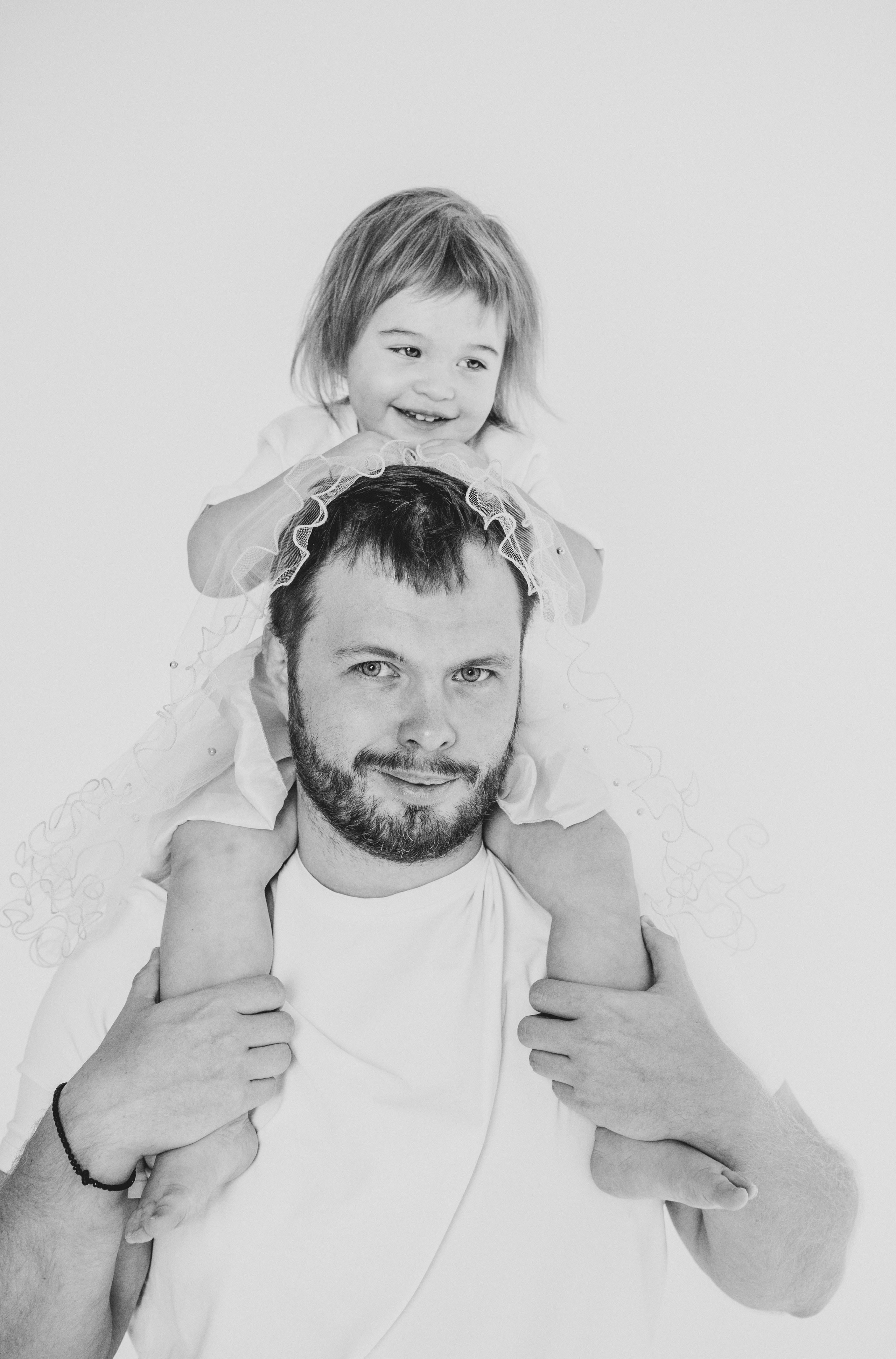 Есения с семьей. Фотограф на выписку из роддома в Москве и МО