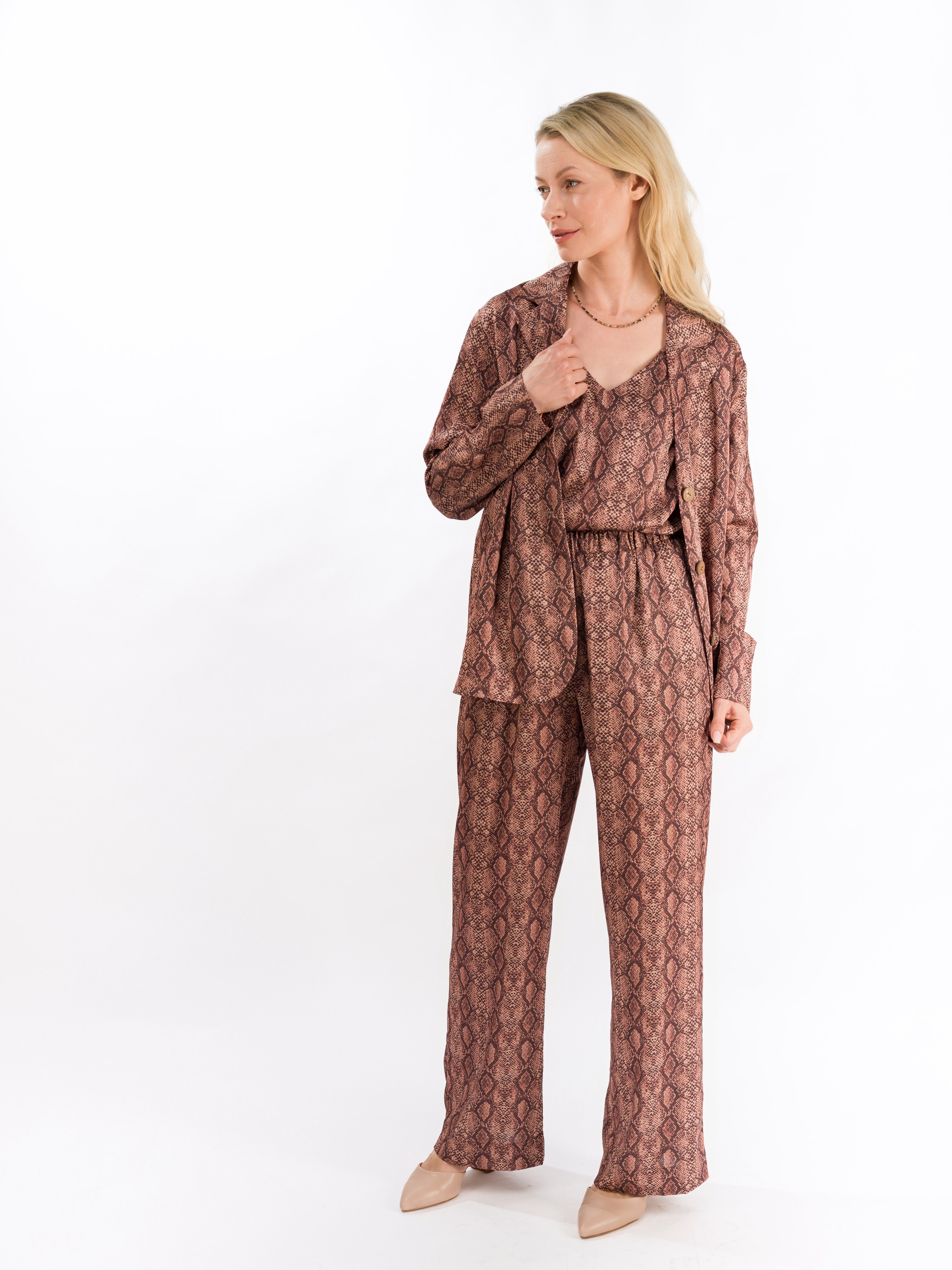 Одежда для каталога. Фотограф Андрей Зикеев, фотостудия AzArt Studio в Москве