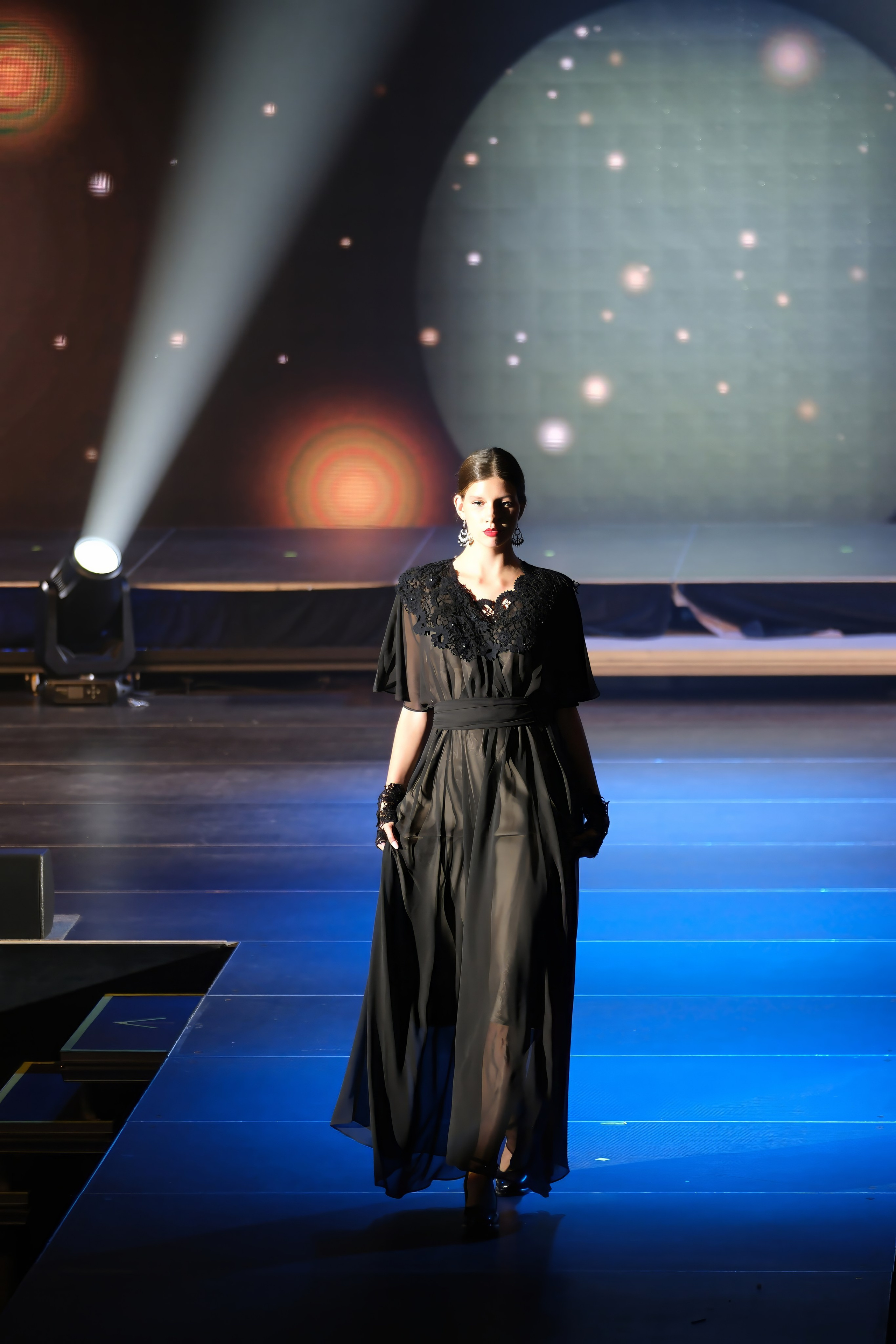 Подиумный спектакль «Стиль Надежды». Добро пожаловать в студию «Цифровой скульптор»  где искусство встречается с технологиями!