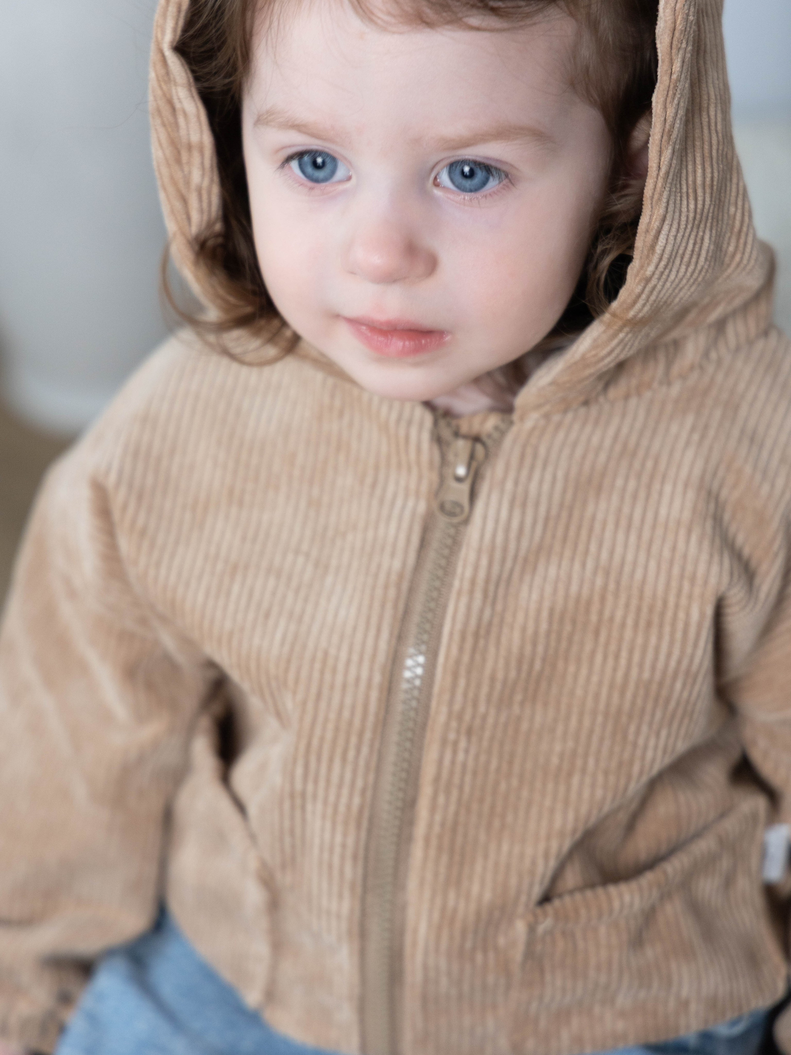 Детская ветровка. Фотограф для маркетплейсов, фотоуслуги в Жуковском Татьяна Марсуверских