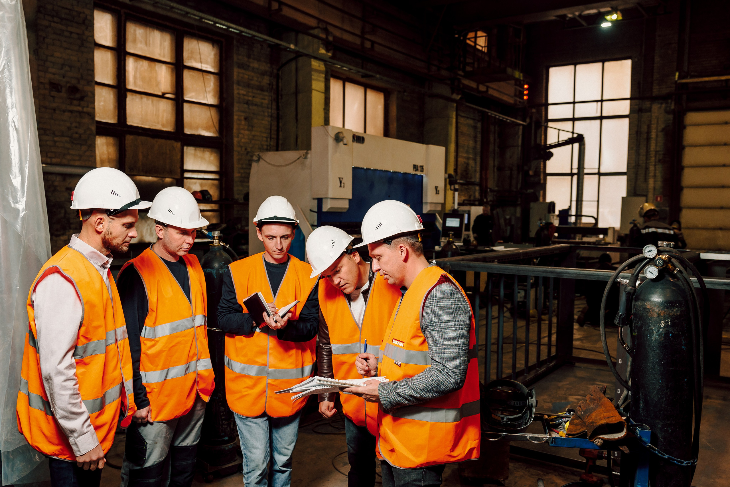 Datark — Совещание и производство. Лёшка Варзегов — фотограф