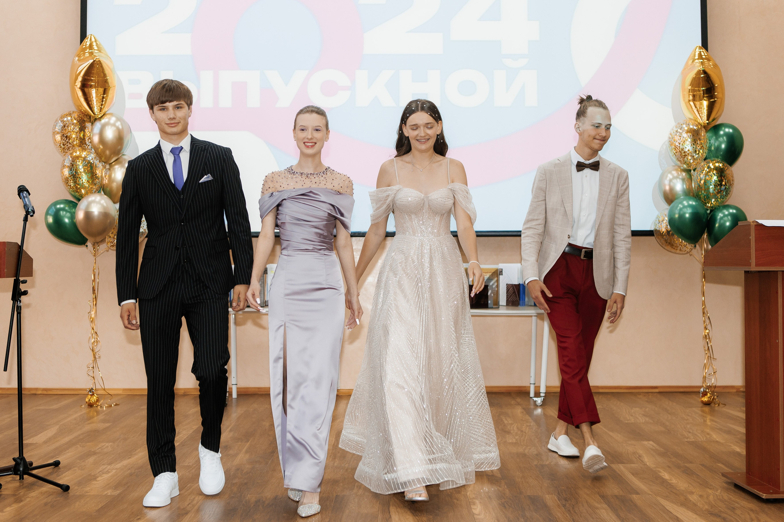 Выпускной Гимназия 12 2024 г. Свадебный и портретный Фотограф в Липецке Дмитрий Котюков