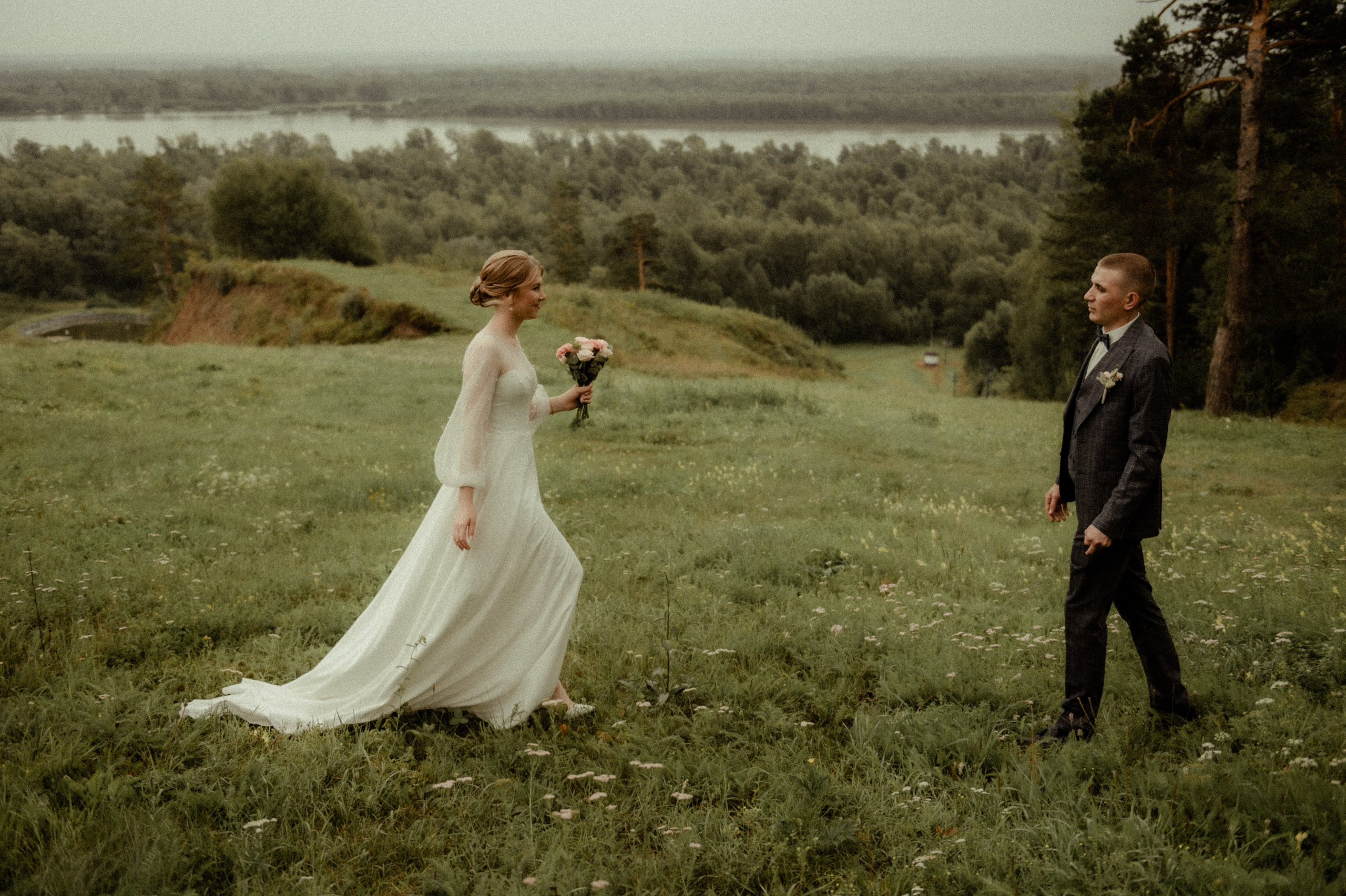 Свадебные фотографии. Фотограф в Барнауле Дарья Бутурлакина. Люби.Цени.Касайся