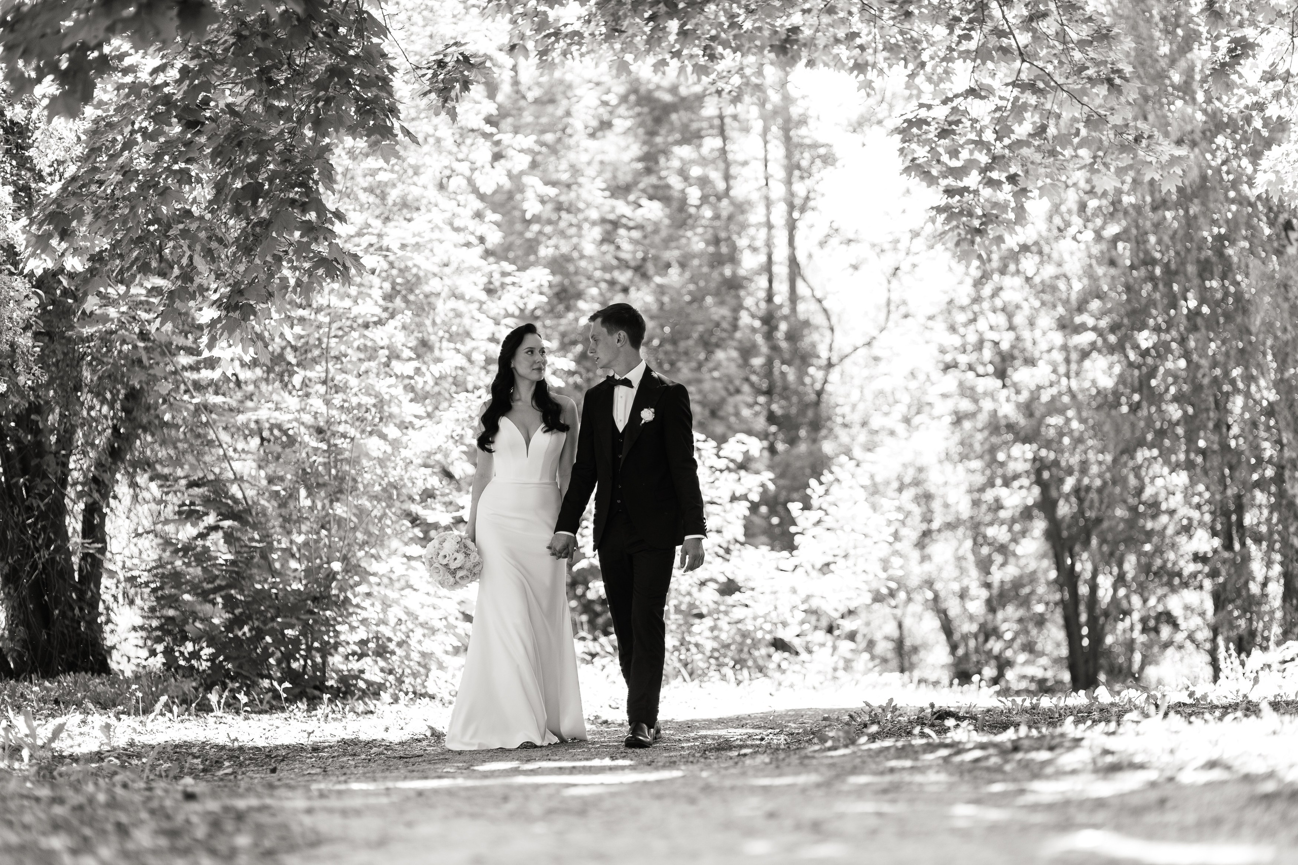 Свадебный фотограф Уфа — Руслан ГабдлисламовЖивые эмоции, красивые кадры, воспоминания на всю жизнь.Работаю по всей Республике Башкортоста. Свадебный фотограф Уфа Руслан Габдлисламов