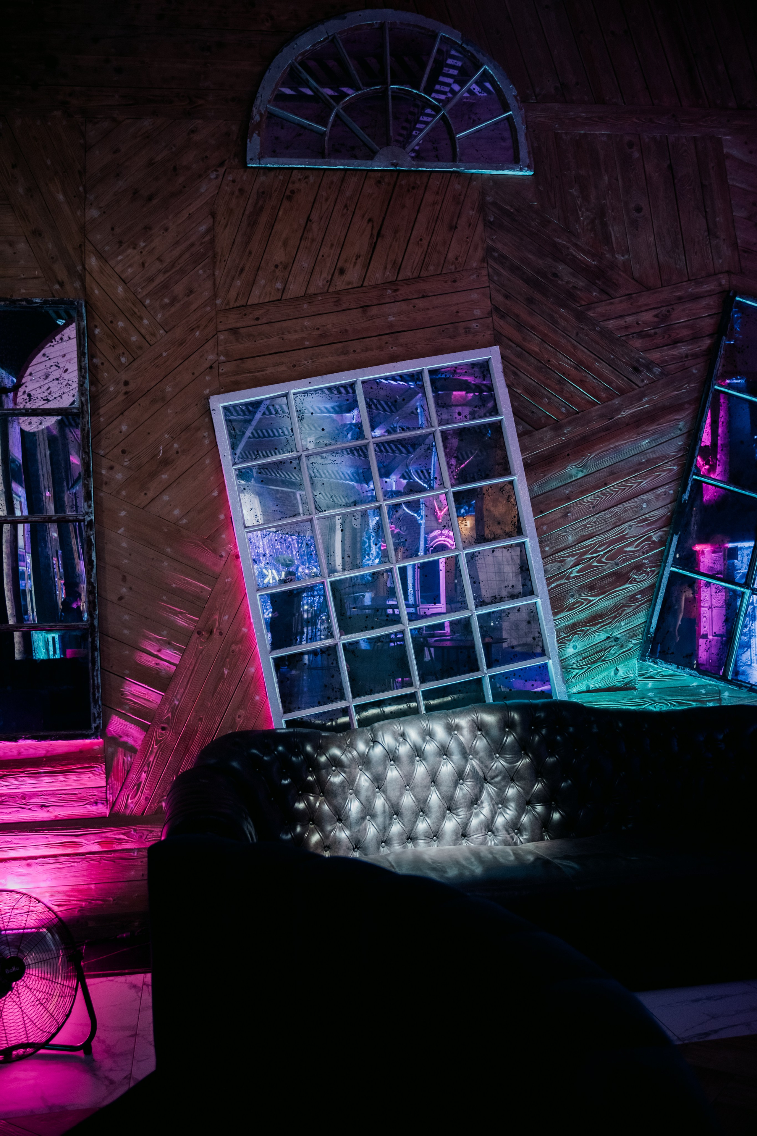 VK NIGHT SPb. Репортажный и портретный фотограф в Москве Илья Спиридонов