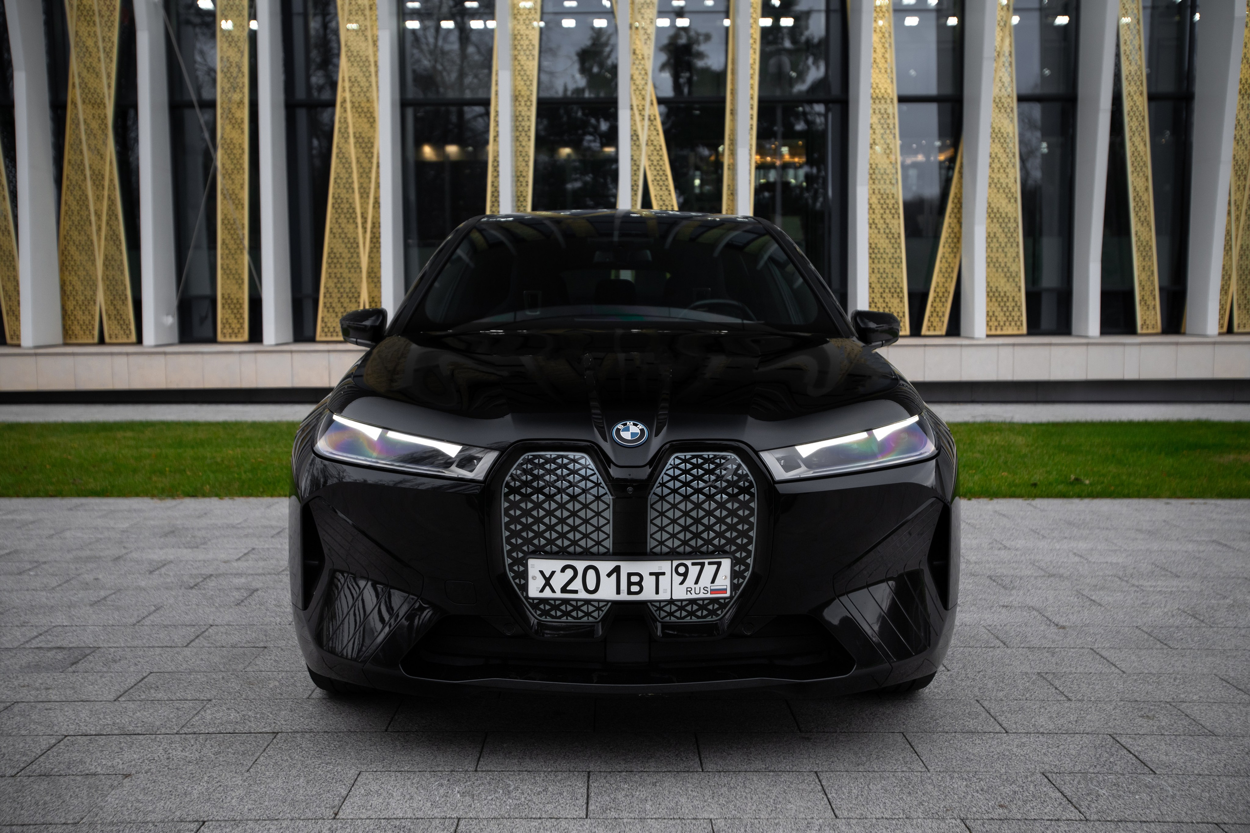 BMW iX. Автомобильный фотограф в Москве Андрей Емельянов