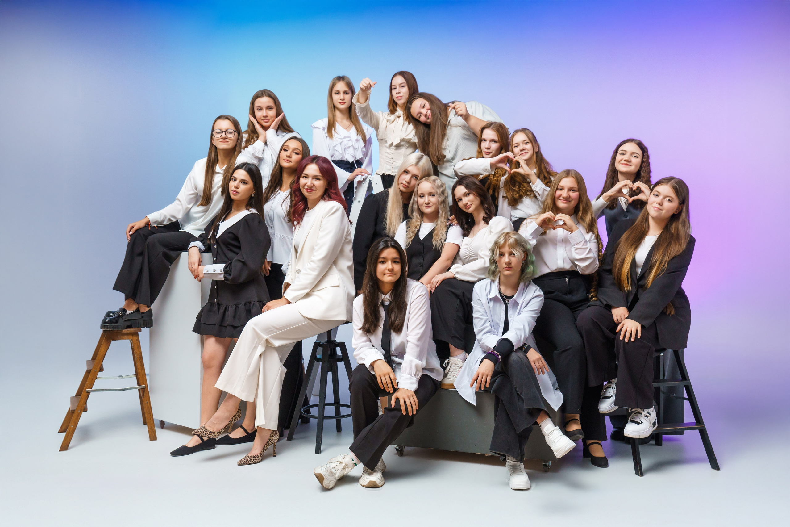 Локация для коллективных кадров № 1. Выпускные альбомы клевербук Воронеж