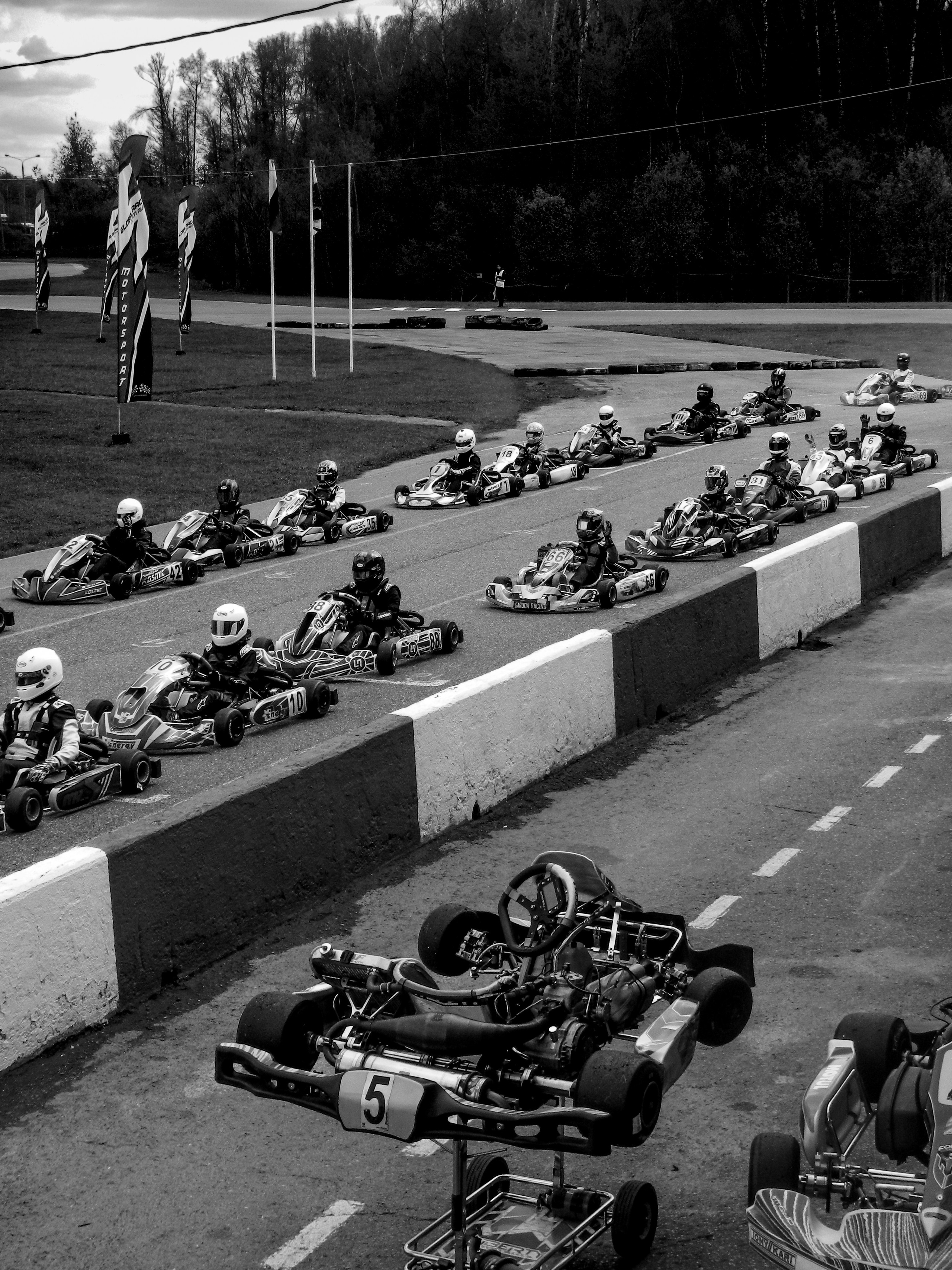 Kart. Даниил Шевалье — профессиональная фото и видеосъёмка в Москве | Продюсер креативных проектов