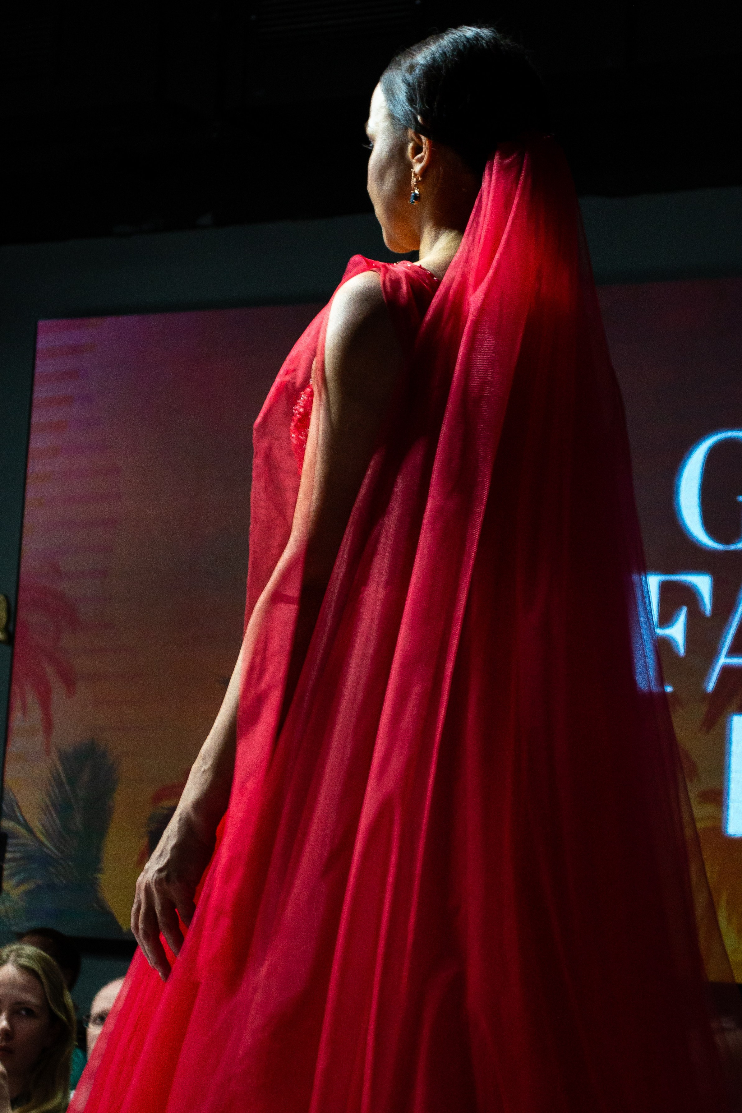 Grand Fashion Day Показ. Victoria Radjevna Репортажный Фотограф — Видеограф Москва • Санкт-Петербург