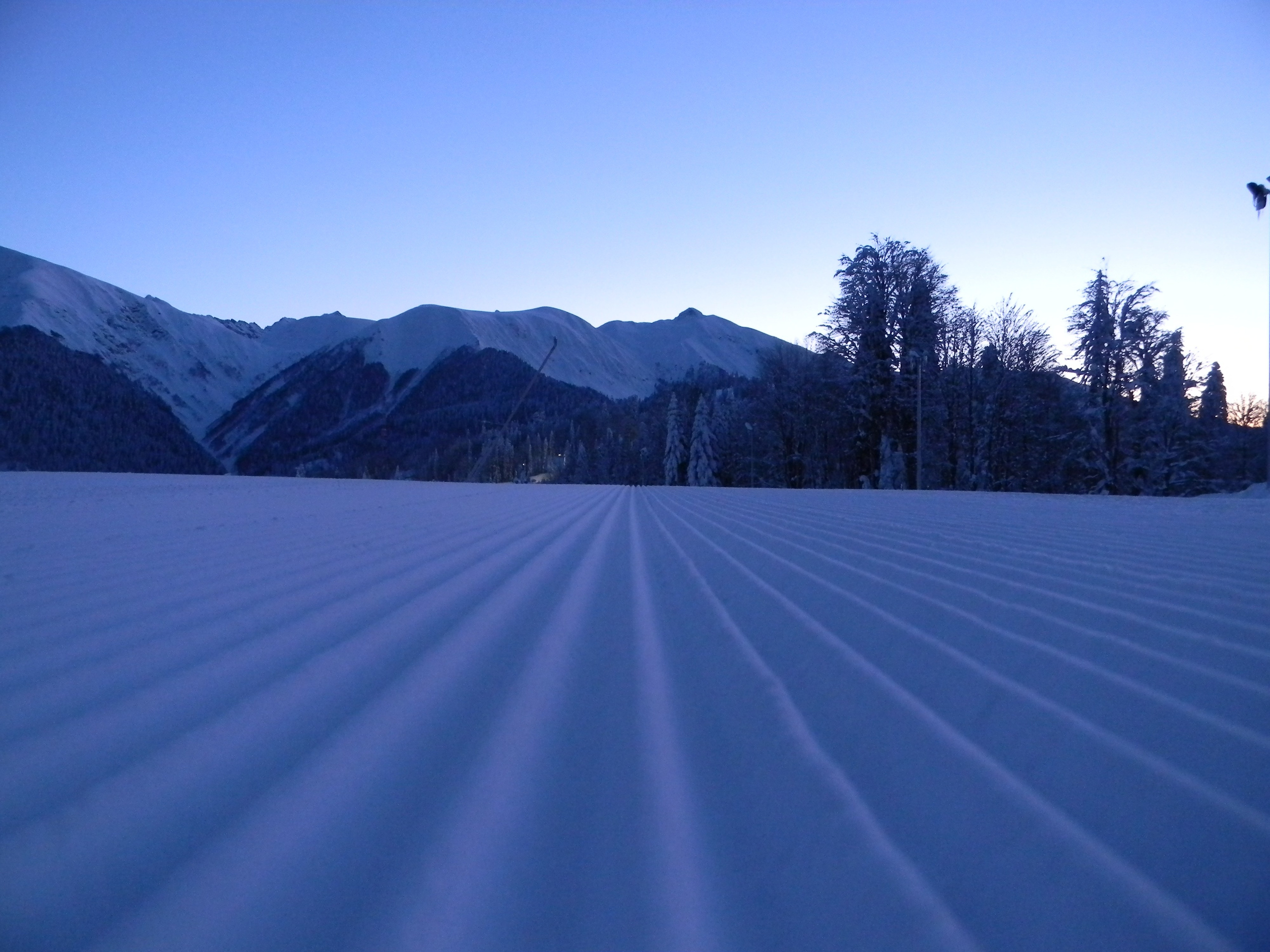 Обучение с инструктором. Инструктор по горным лыжам Василий Жидков