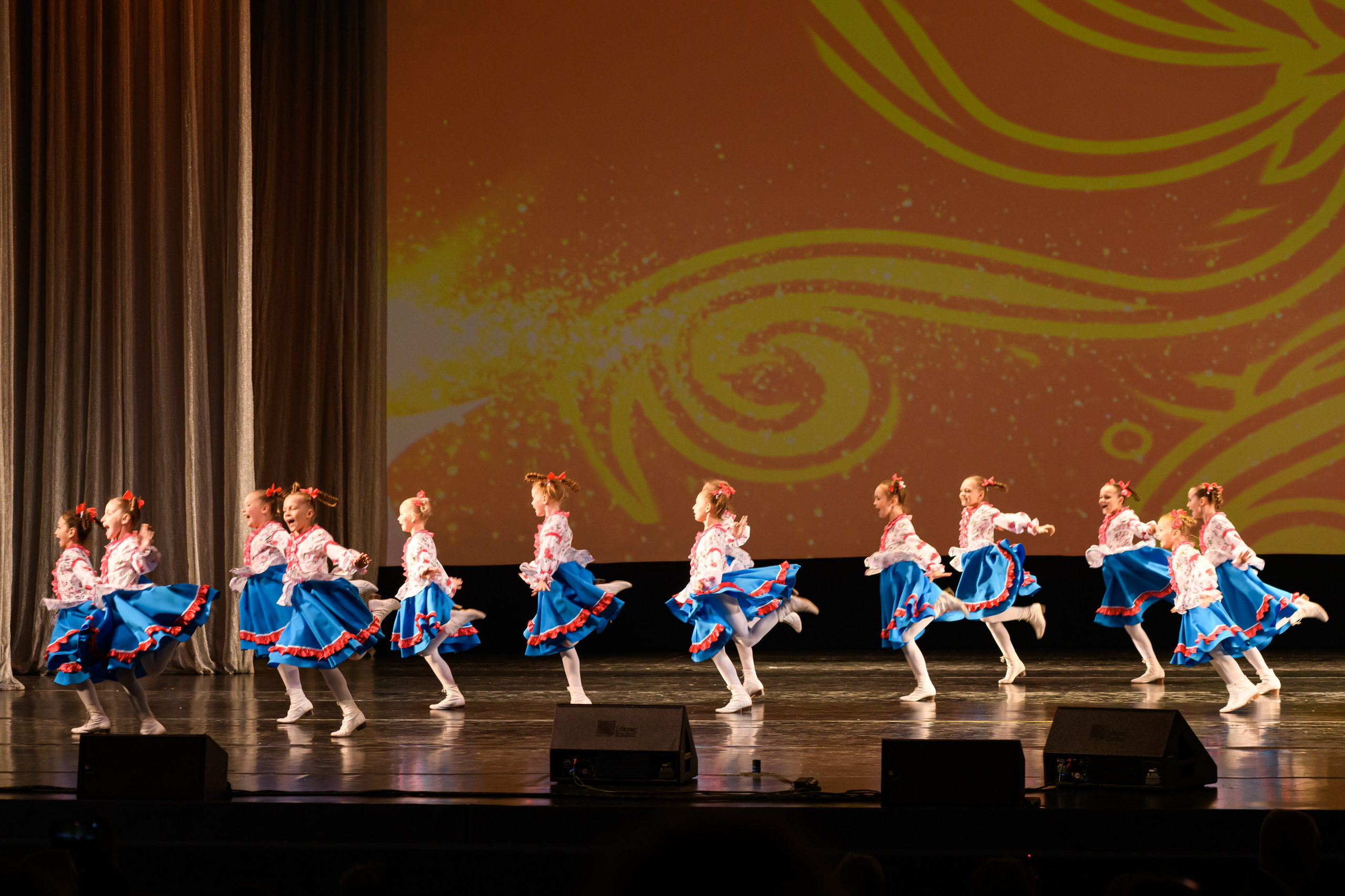 23 апреля, часть 2, БКЗ Октябрьский, г. Санкт-Петербург. Золотое яблочко