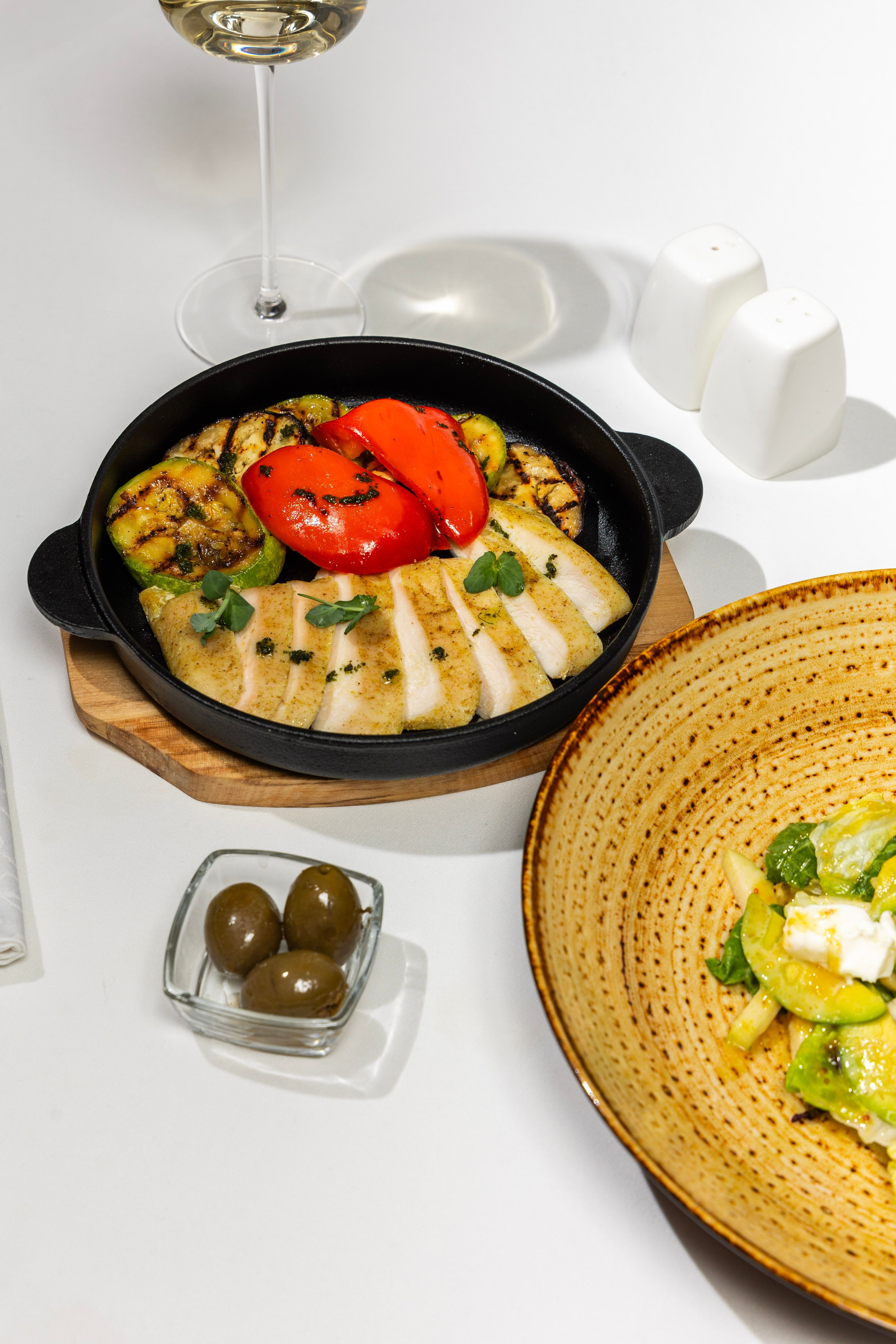 commercial editorial luxurynatural lightrestaurant photography beverage photography