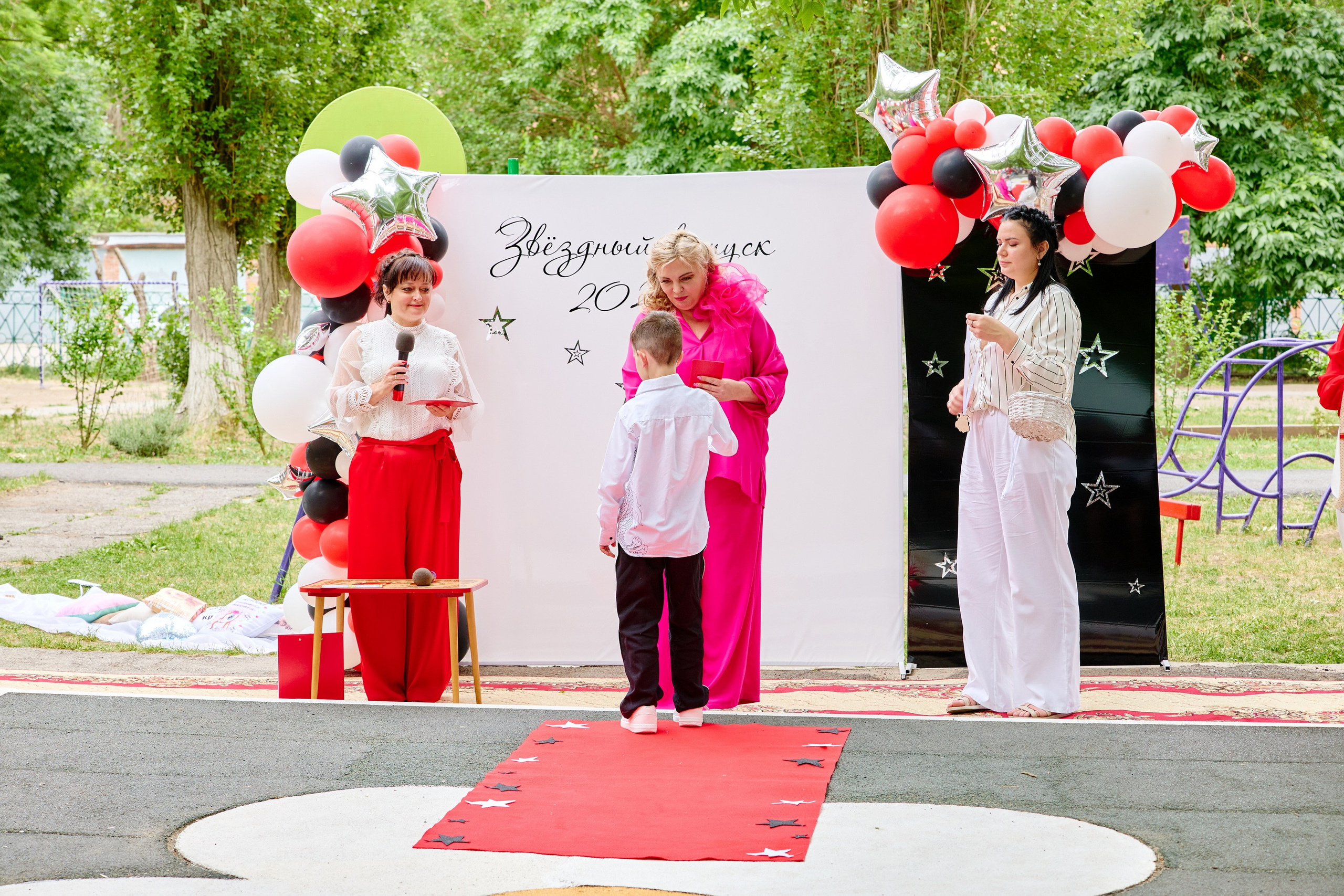 Выпускной 45 сад. Фотограф Выпускные альбомы Таганрог Сергей Коробченко