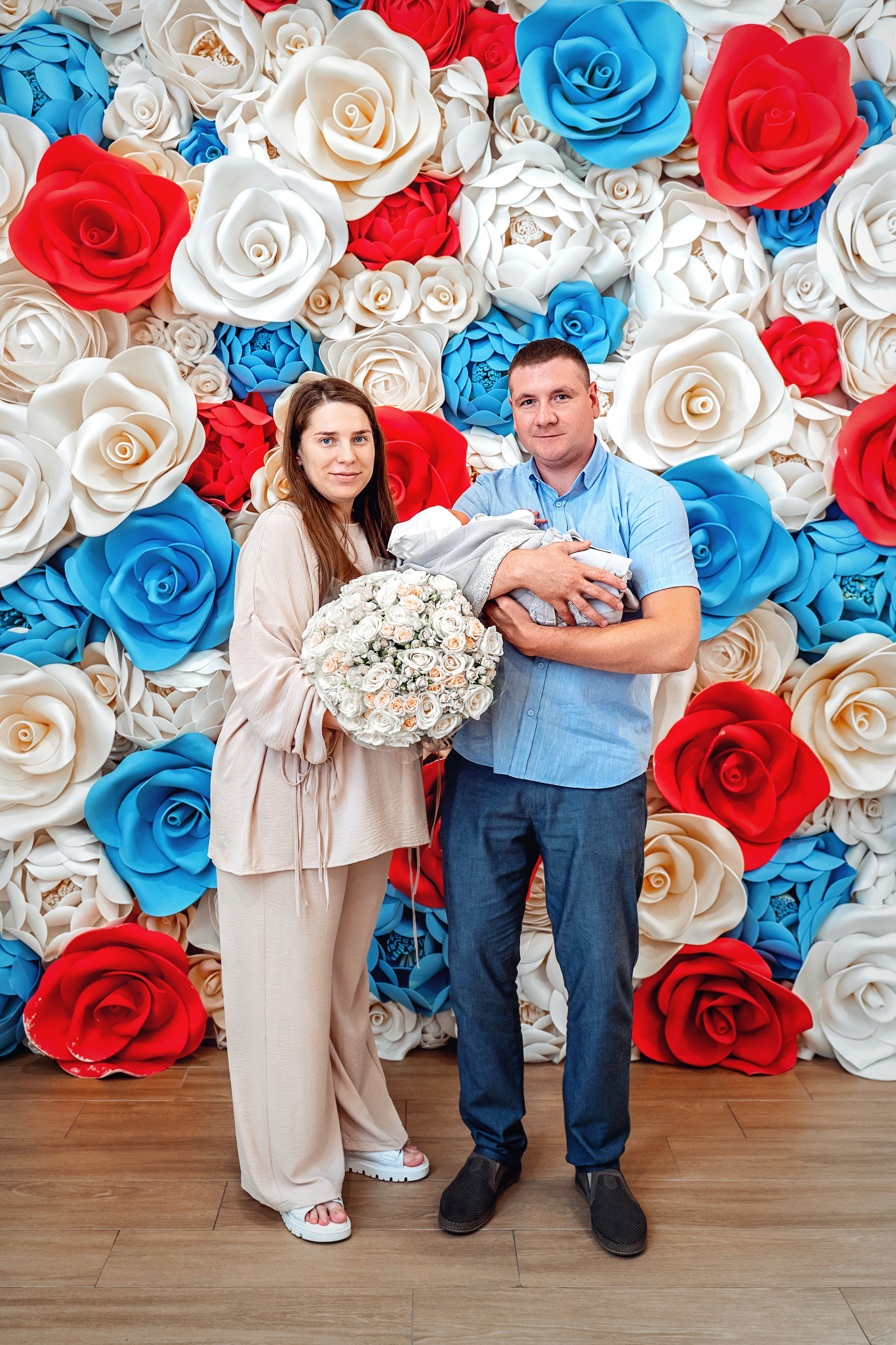 Выписка из роддома ММКЦ Коммунарка. Фотограф на выписку из роддома. Фотограф \ Видеограф на Крещение, Венчание Москва| Семейные съемки