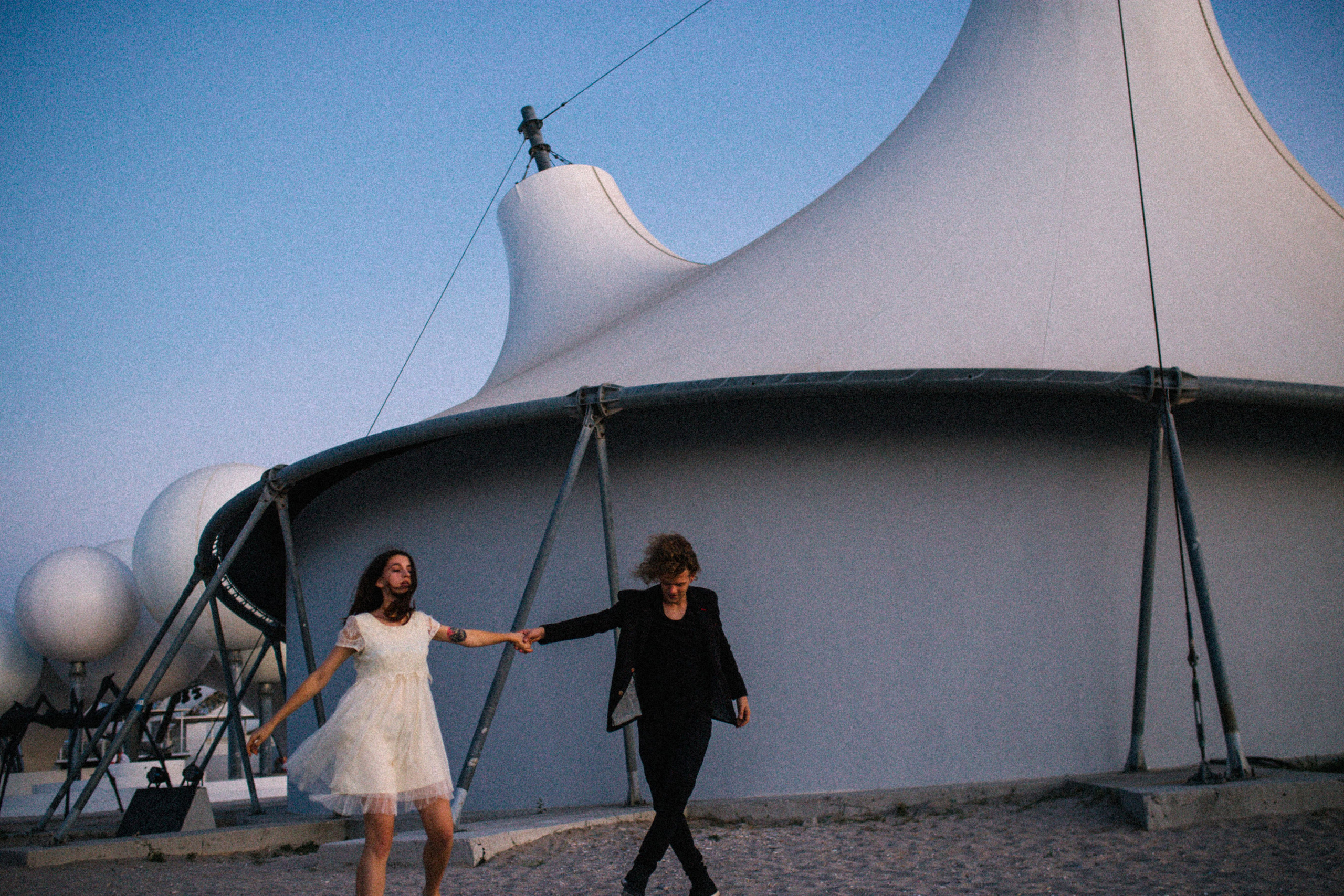 Твой город причудлив, как сон Дали. Свадебный и семейный фотограф в Варшаве