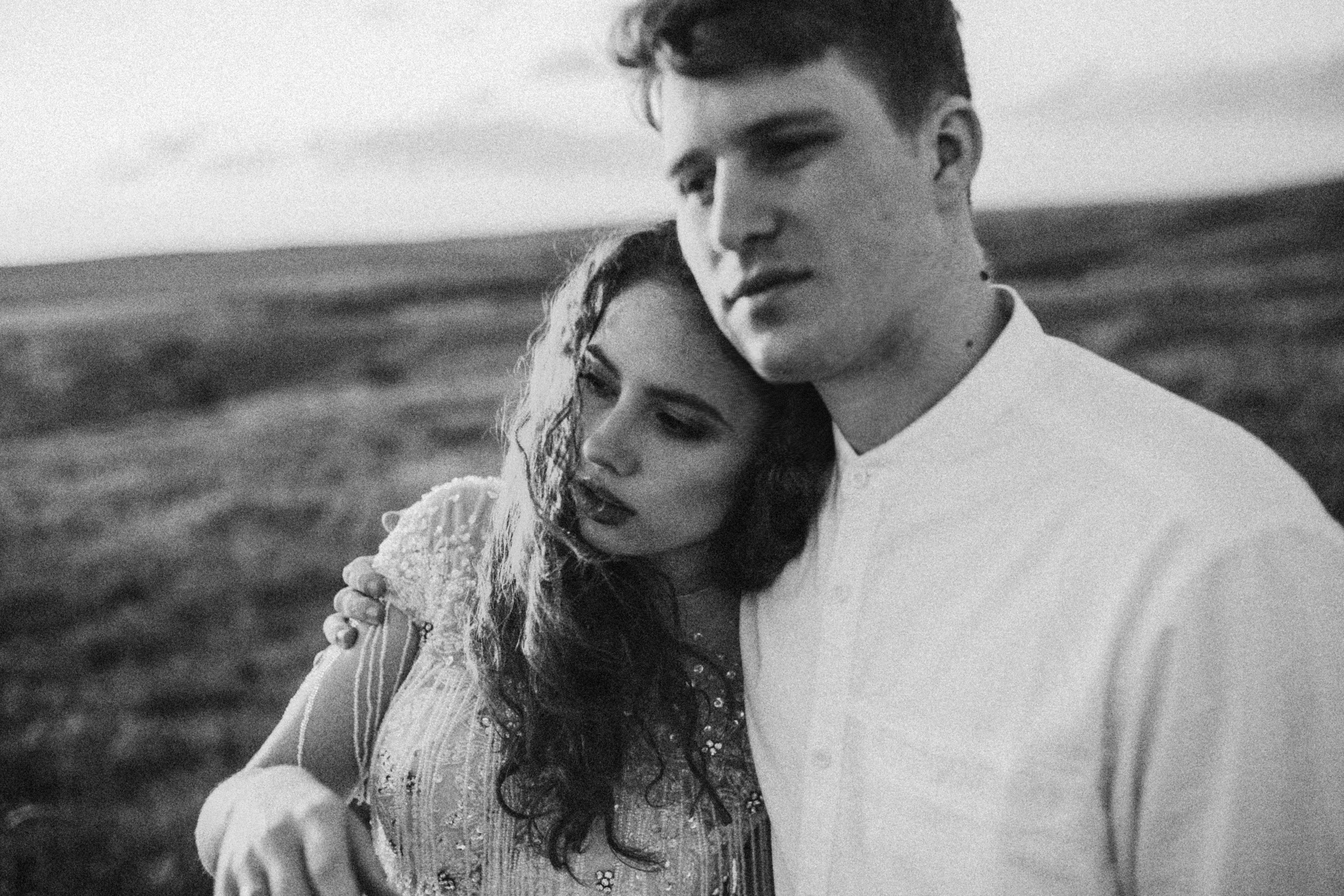 О чем ты думаешь, глядя на солнце. Свадебный и семейный фотограф в Варшаве