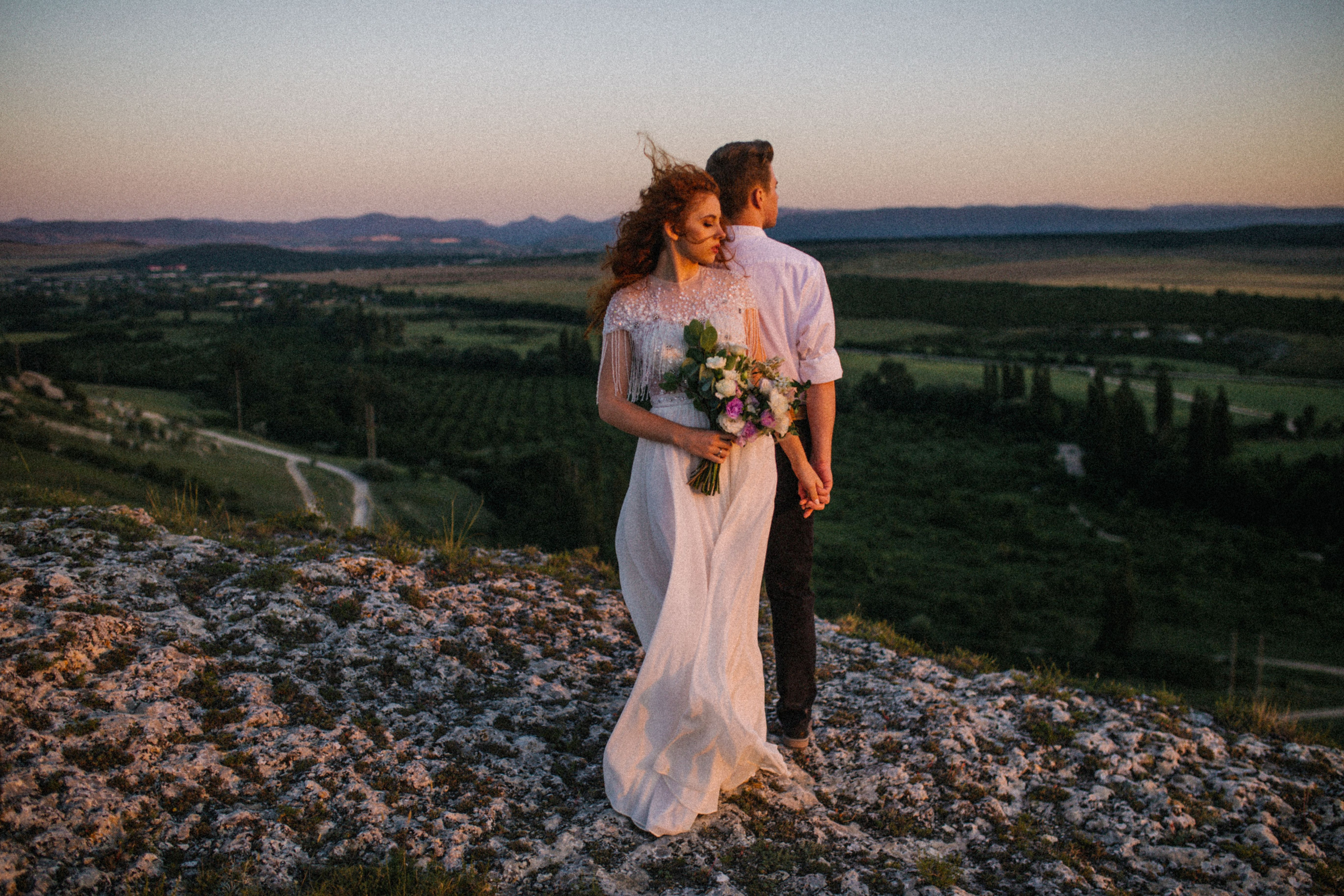 О чем ты думаешь, глядя на солнце. Свадебный и семейный фотограф в Варшаве