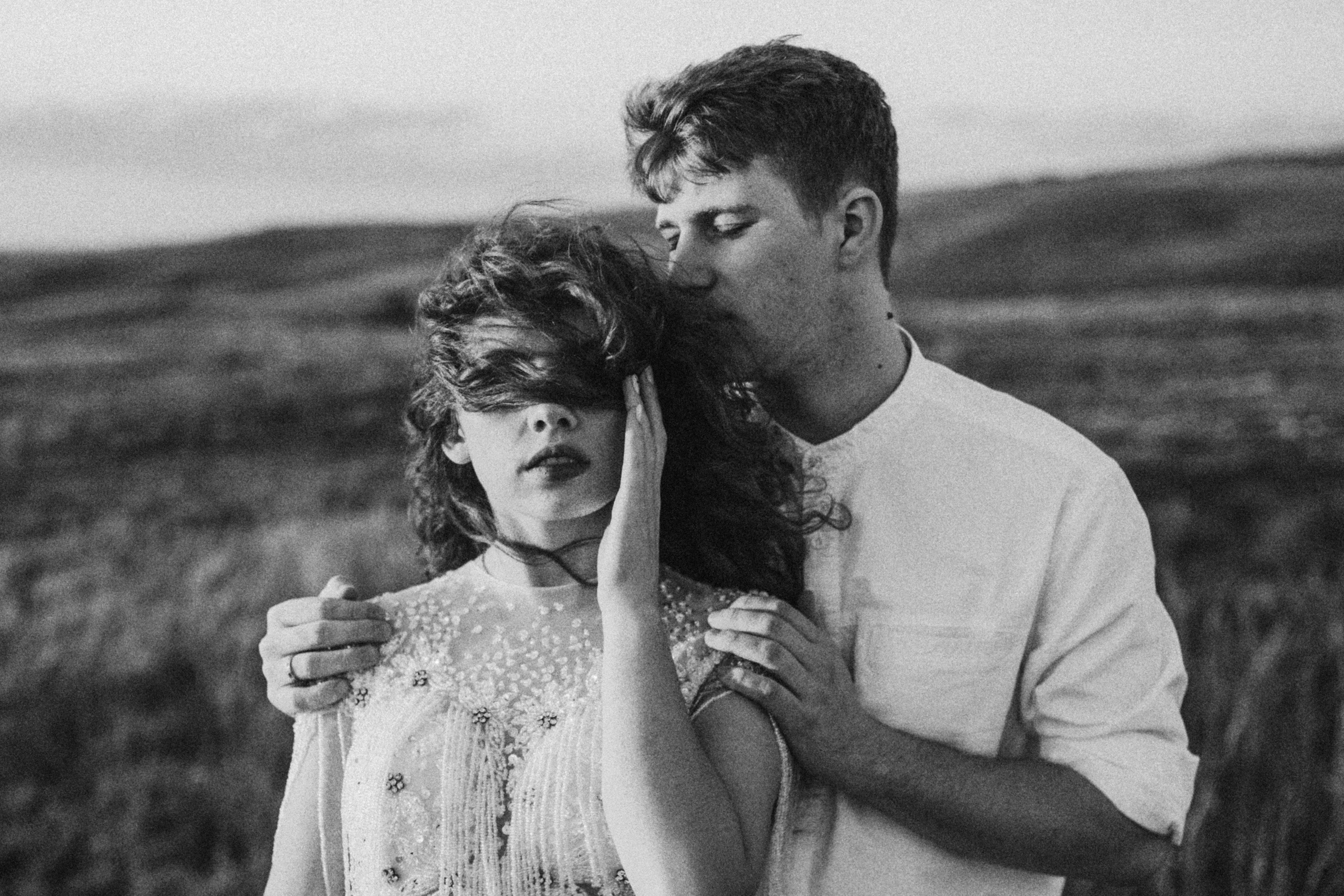 О чем ты думаешь, глядя на солнце. Свадебный и семейный фотограф в Варшаве