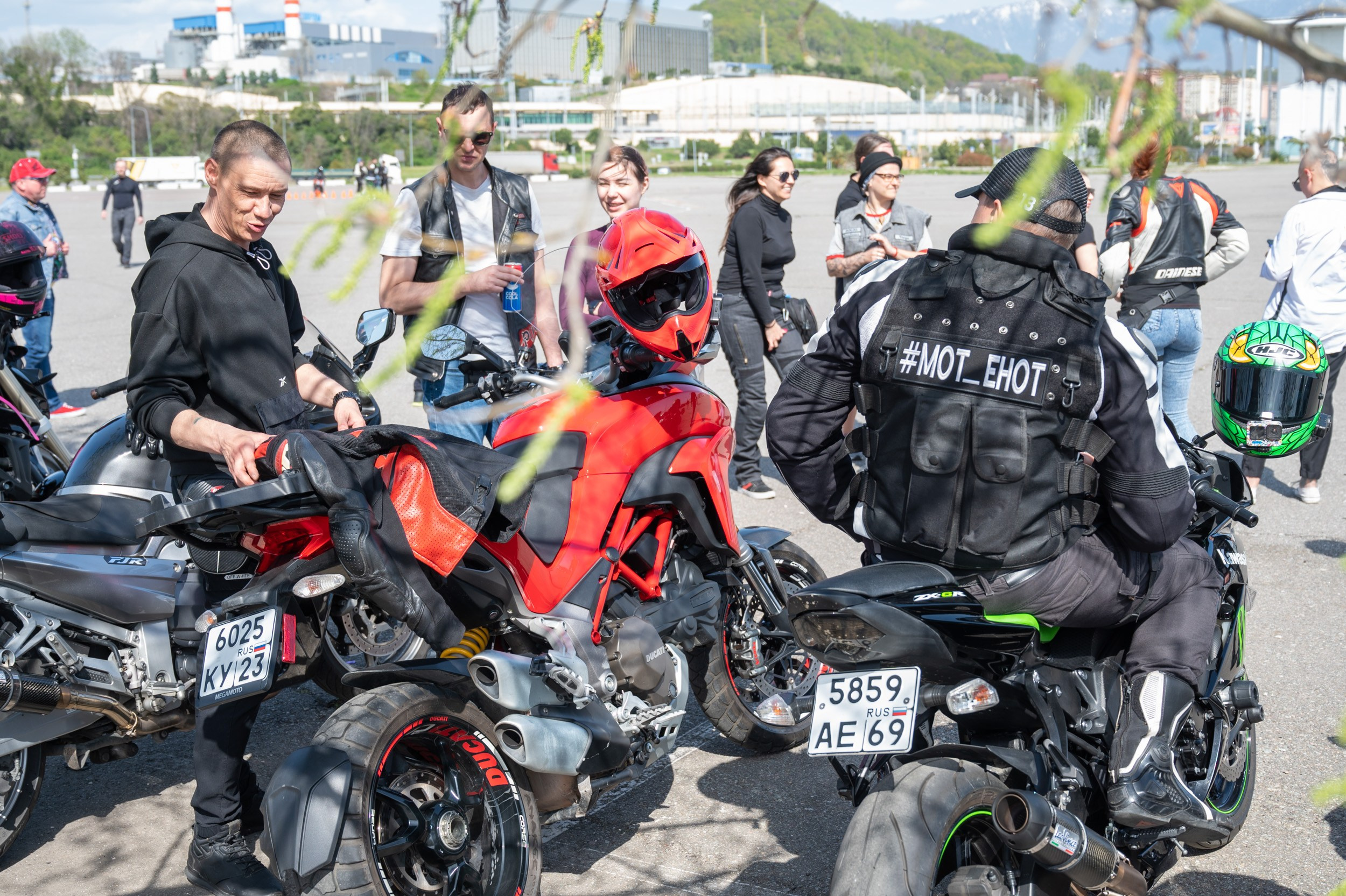 Bad girls sochi 29.03.2025. Фотографирую счастливых людей в Сочи