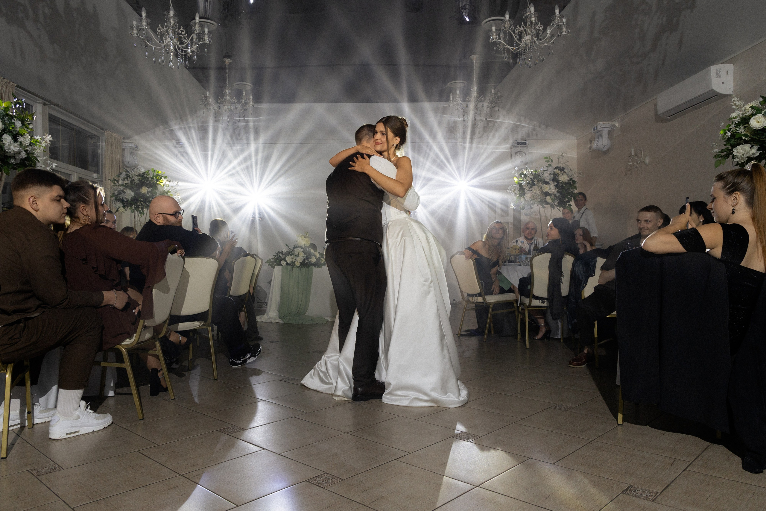 Свадебная фотосессия Анастасии и Игоря в Усадьбе Легенда. Свадебный фотограф в Минске/Беларуси Сергей Спиридонов