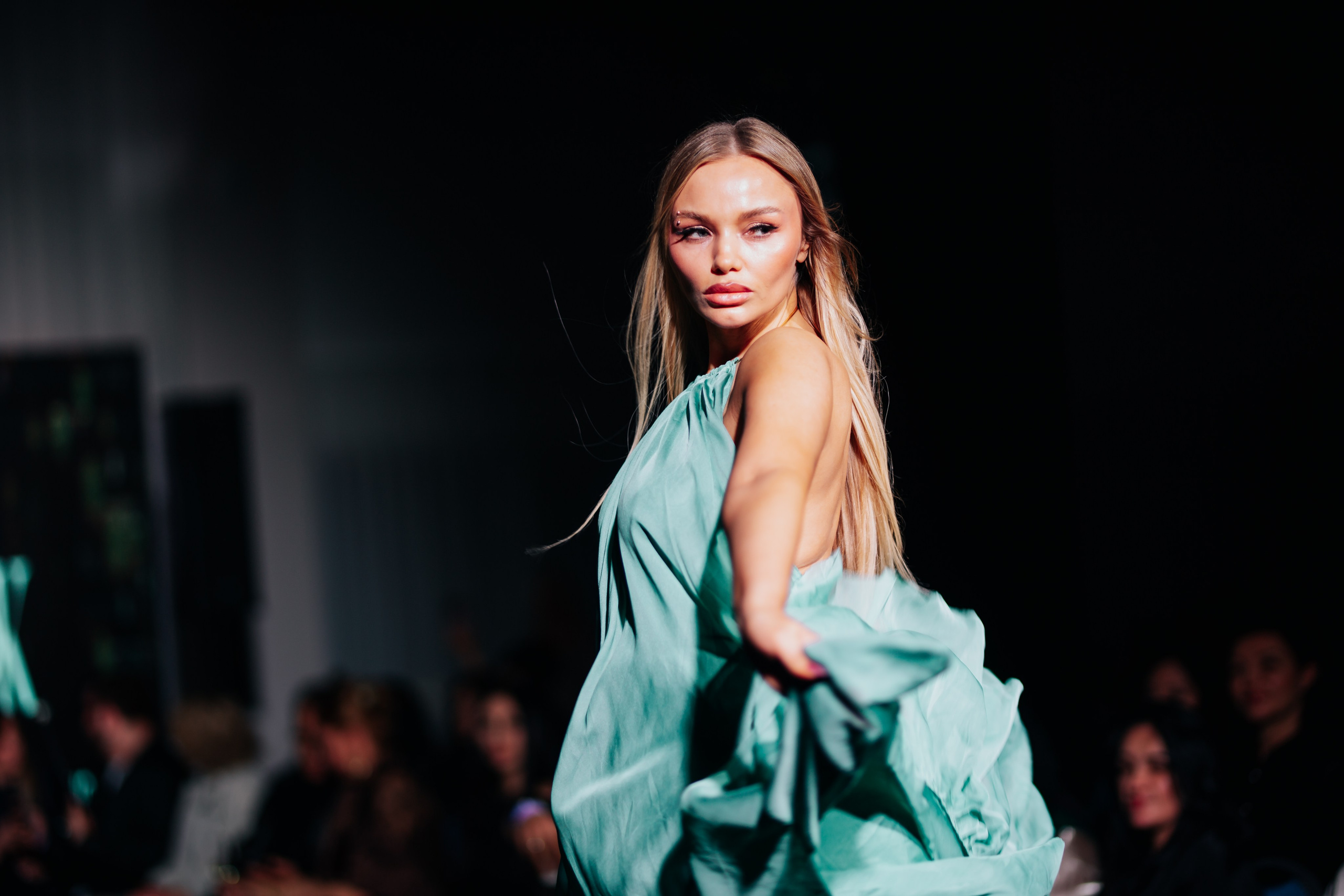 Status Fashion Week. Фотограф в Крыму