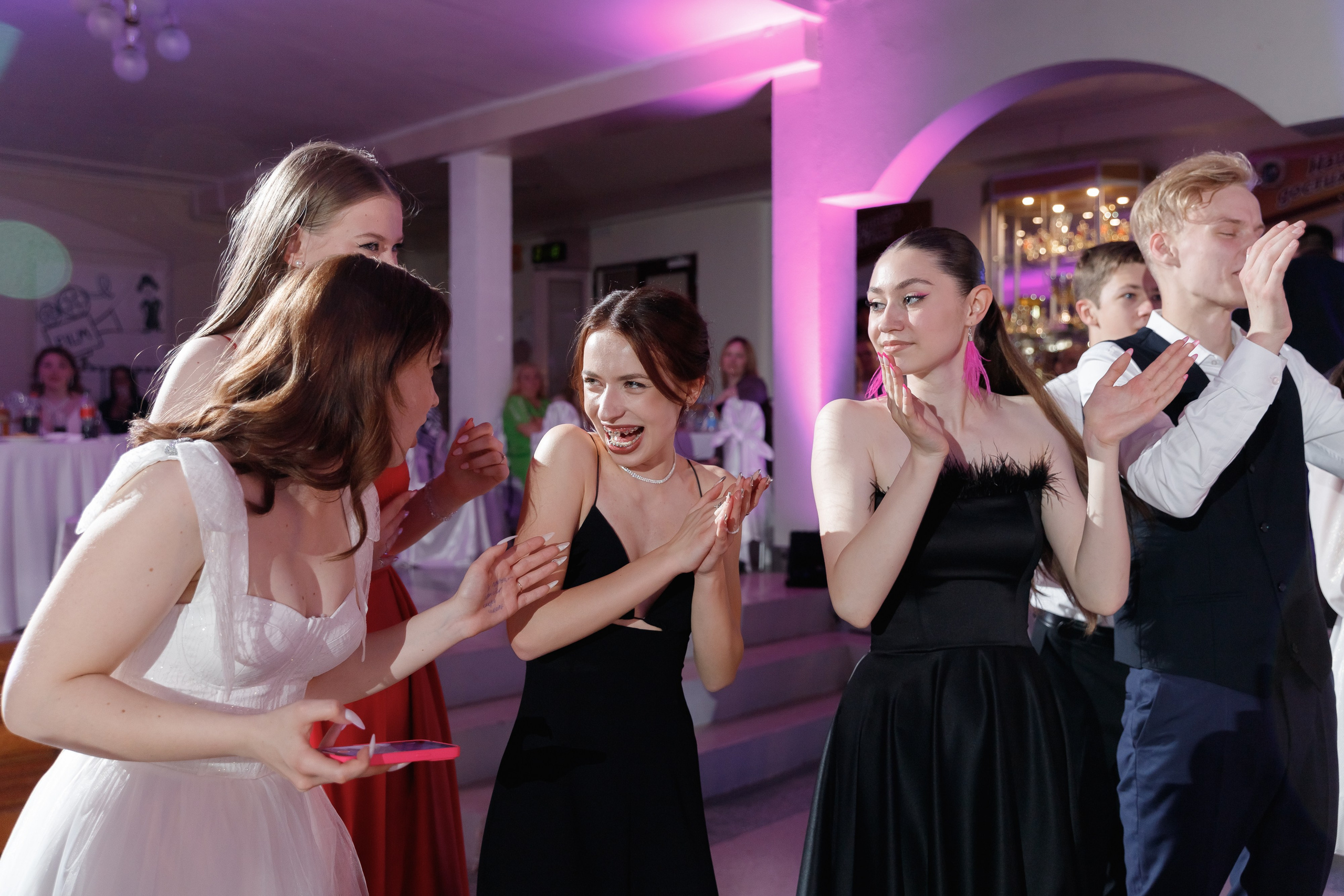 Школьный выпускной 2023 год в Минске. Свадебный фотограф в Минске/Беларуси Сергей Спиридонов