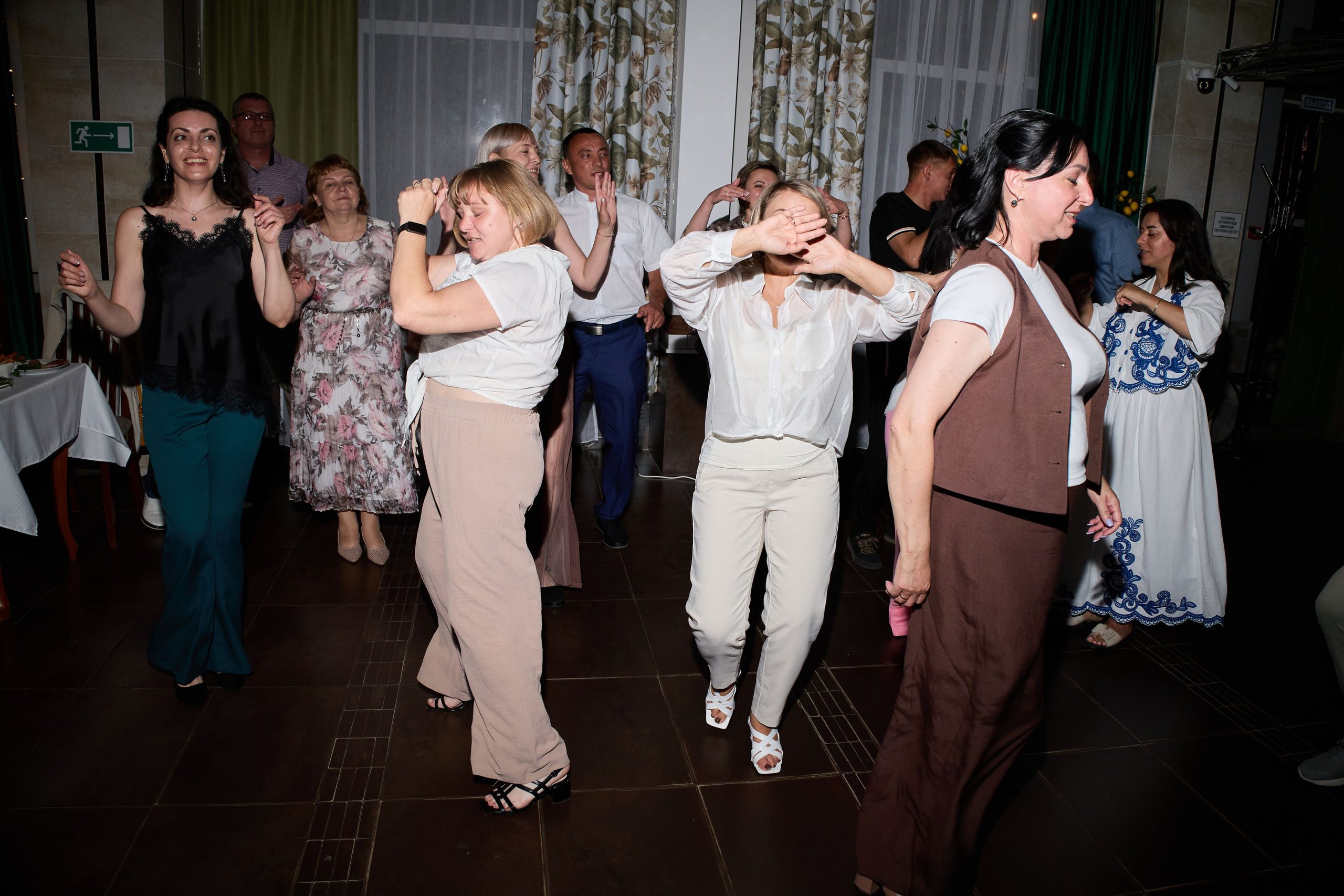 Выпускной 11 класс. Фотограф Лысенко Полина