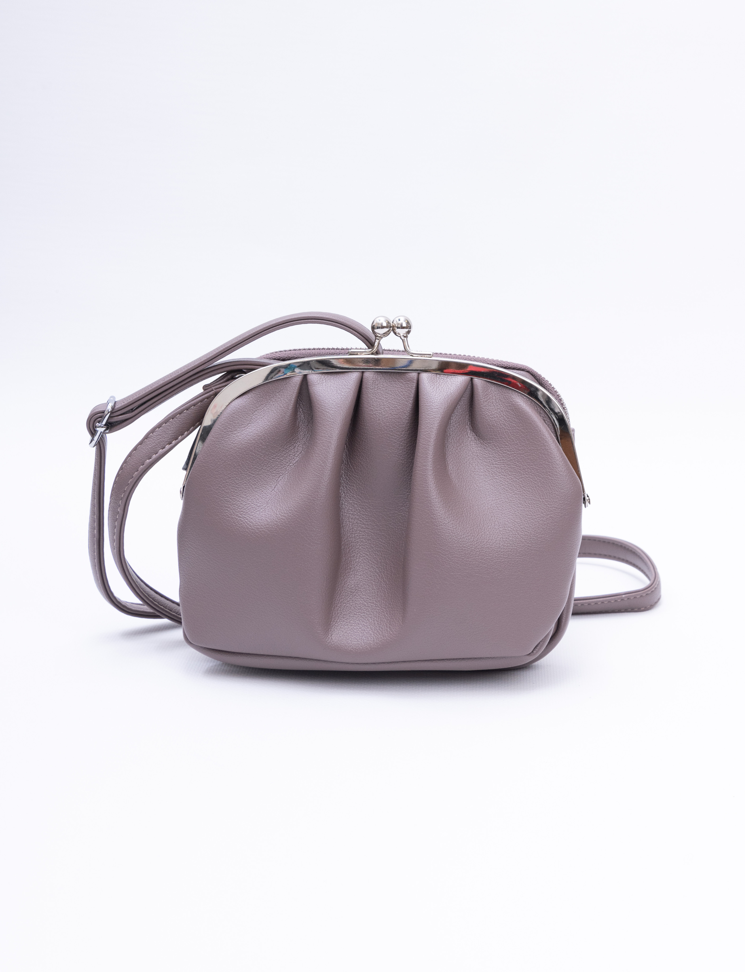 Фотосъемка рюкзаков, сумок, косметичек, ремней. Фотограф в Москве и области Синенкова Екатерина