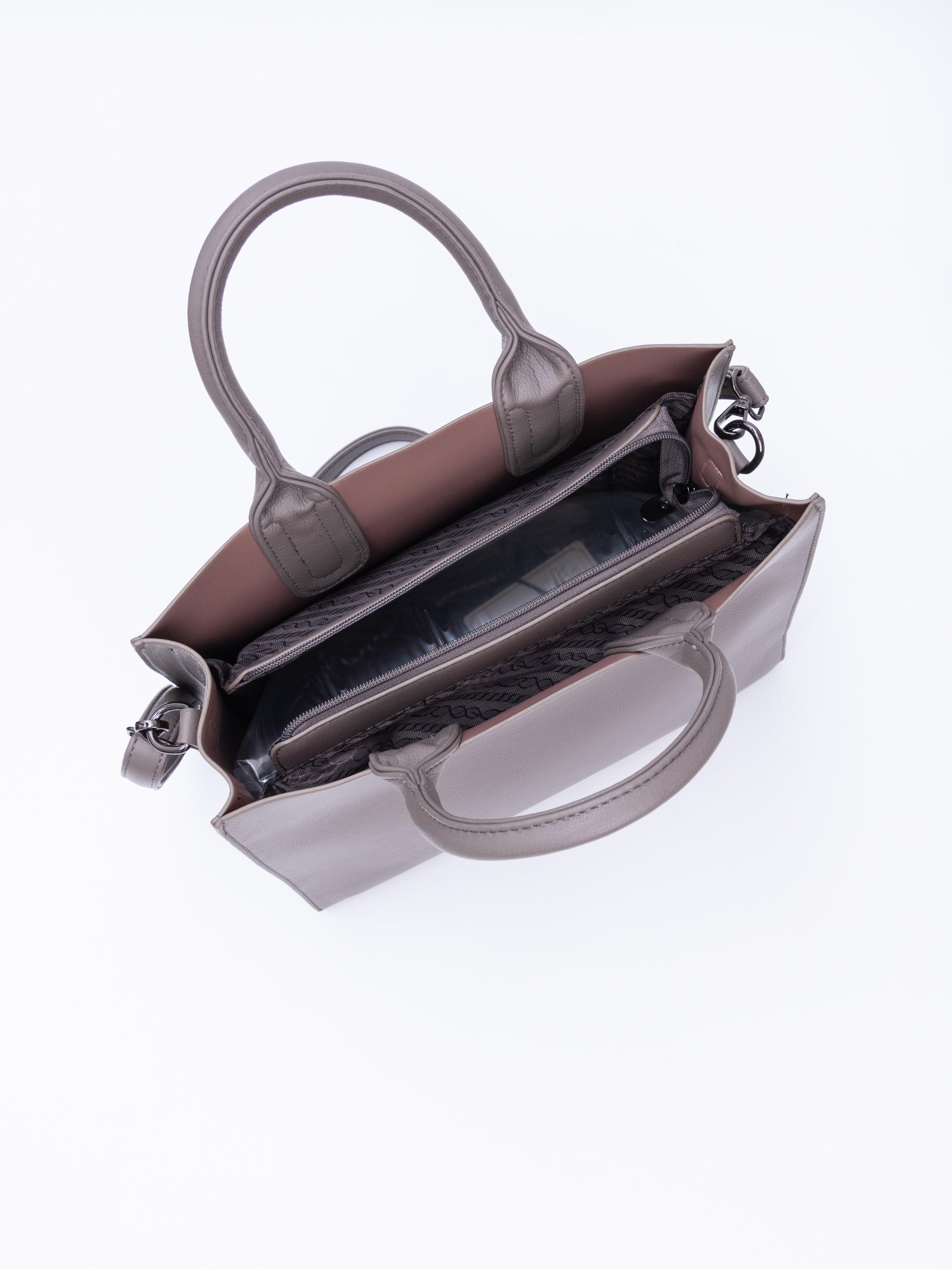 Фотосъемка рюкзаков, сумок, косметичек, ремней. Фотограф в Москве и области Синенкова Екатерина