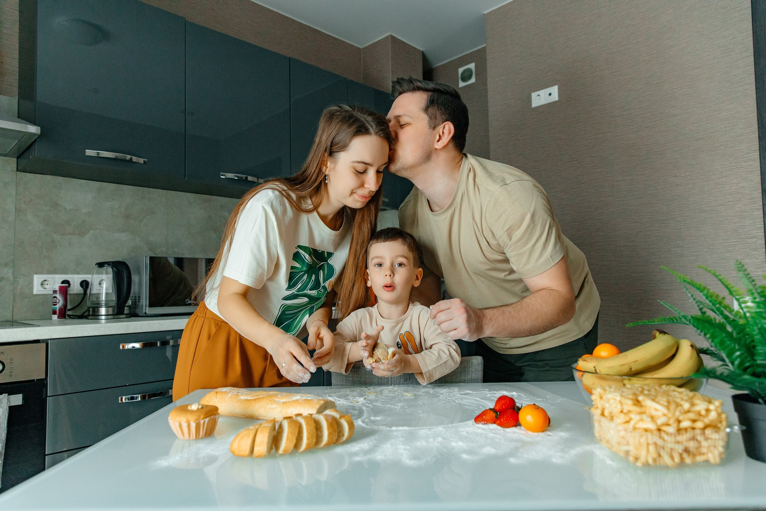 Семейная кухня. Свадебный фотограф в Казани, РТ, РФ Миннуллин Динар