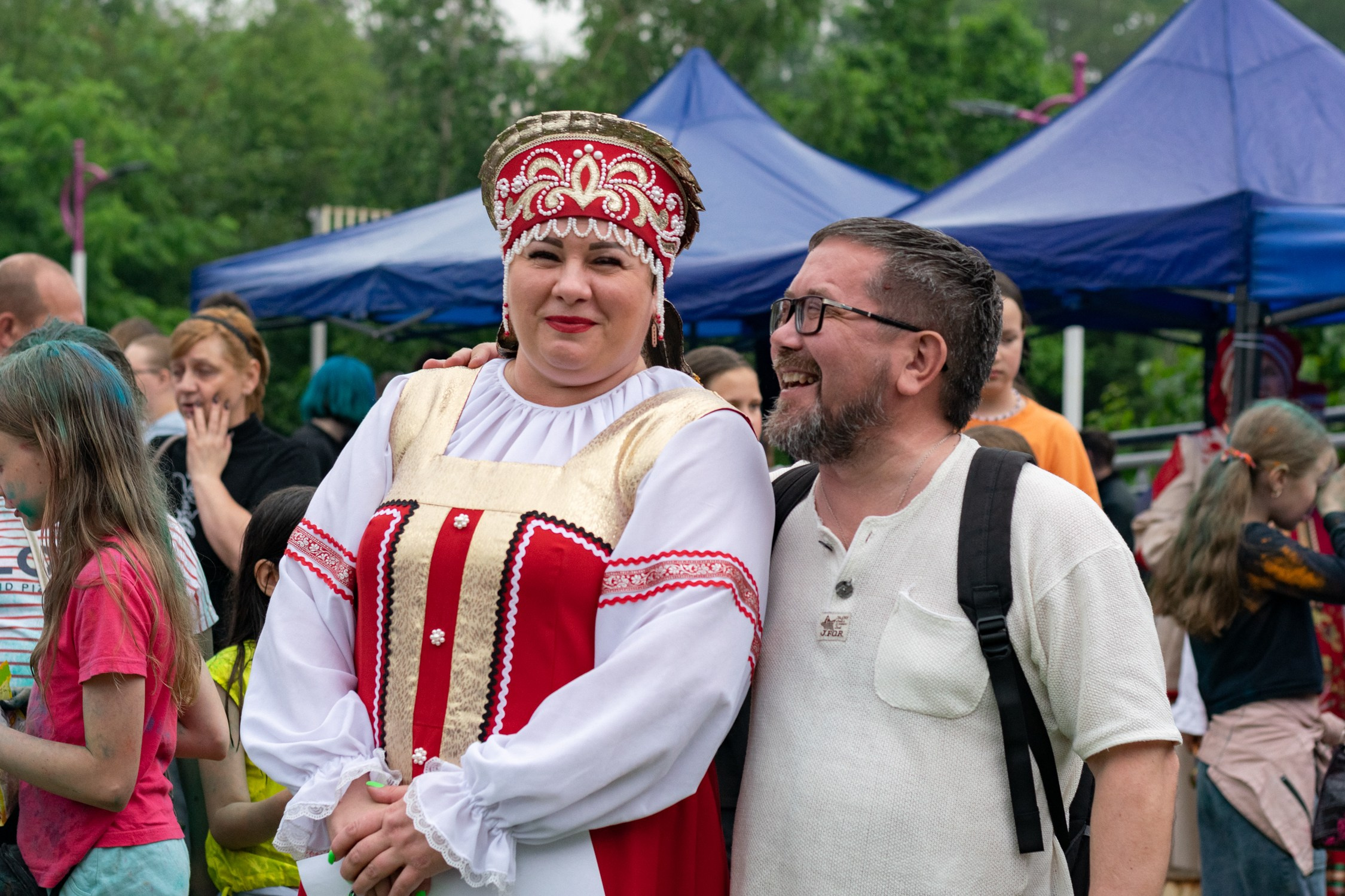 Антон Курдюмов фотограф в Хабаровске Рина Курдюмова фото27 foto27 Антон Дорофеев репортажный репортаж документалист Тони и Рина фотосоздатели День молодежи по-русски Хабаровск кинотеатр