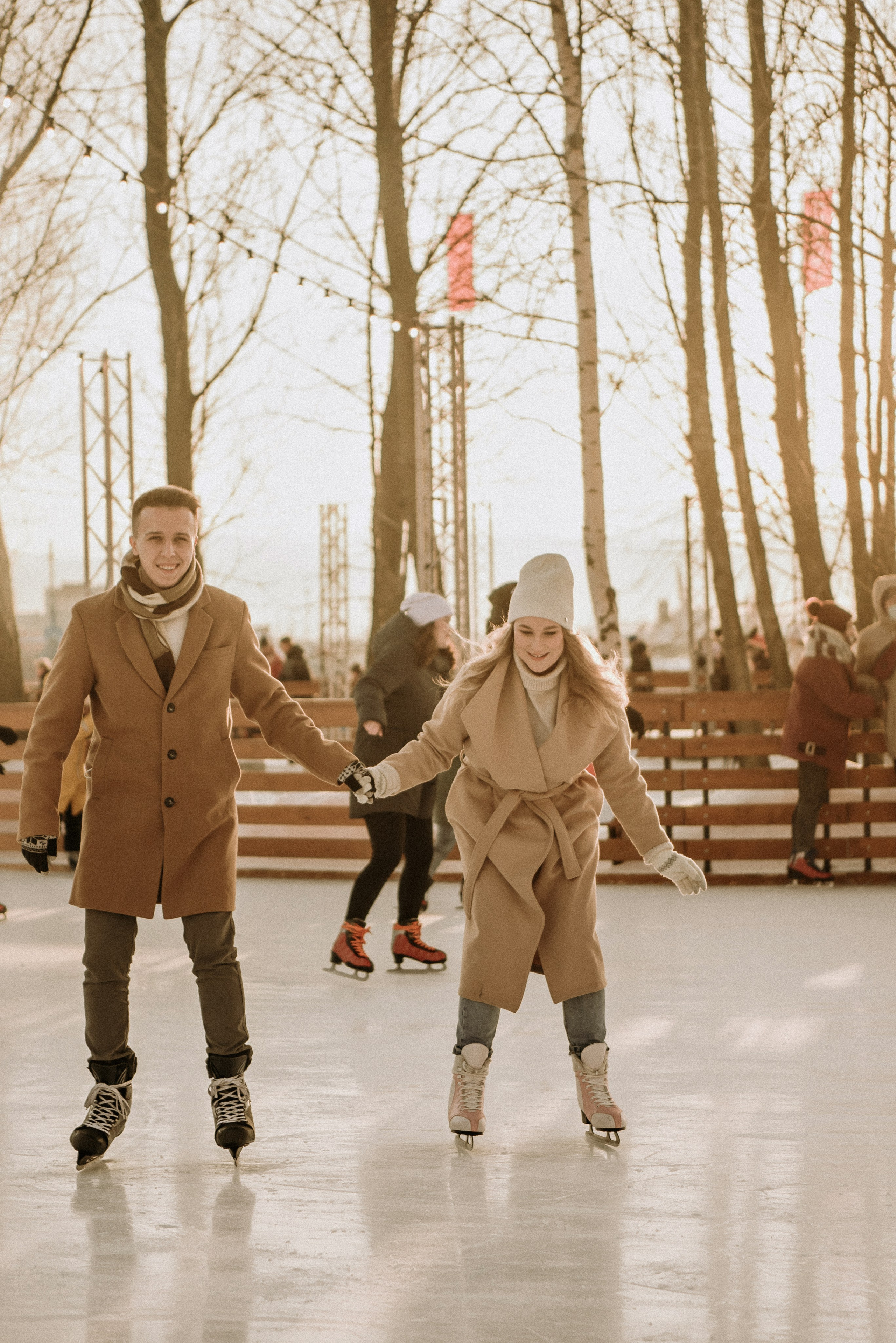 Лиза и Антон. Каток. Свадебный фотограф в Санкт-Петербурге София Шубик