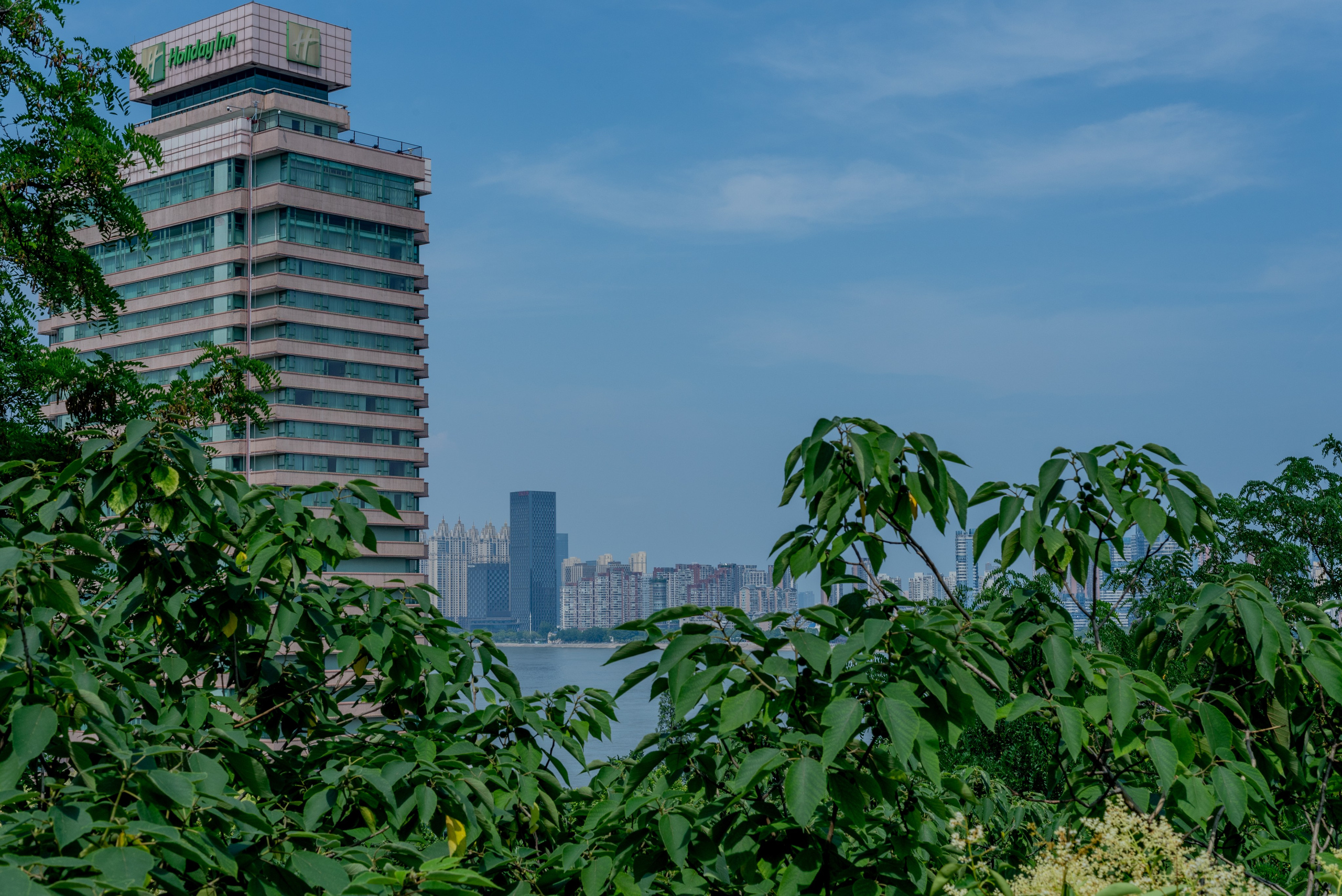 Рекламный фотограф из Гуанчжоу: путешествие по Уханю через объектив камеры. Коммерческий и предметный фотограф в Гуанчжоу Коваленко Александр