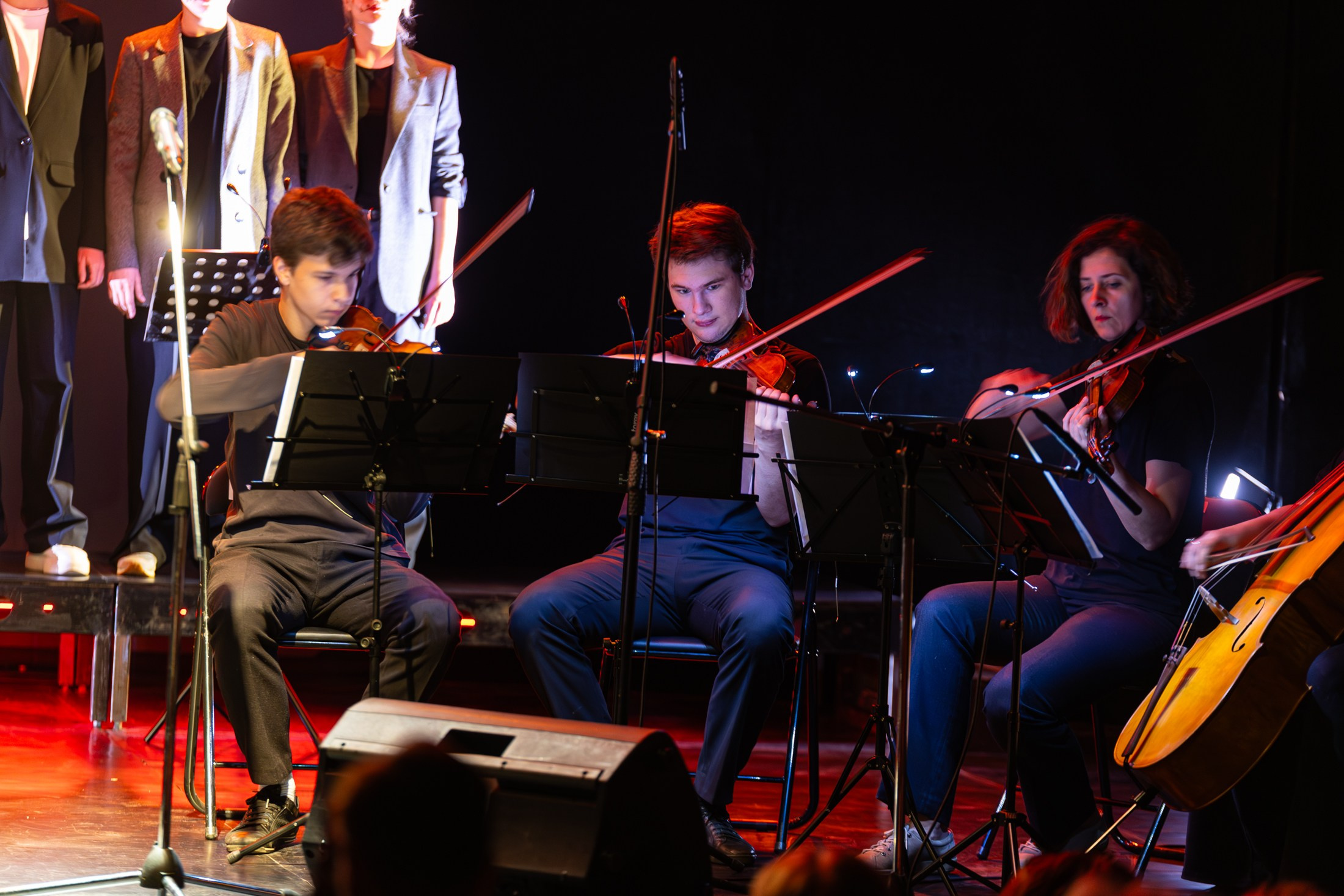 Театр Старый дом «И снова май». Фотограф Александр Поздняков  Новосибирск