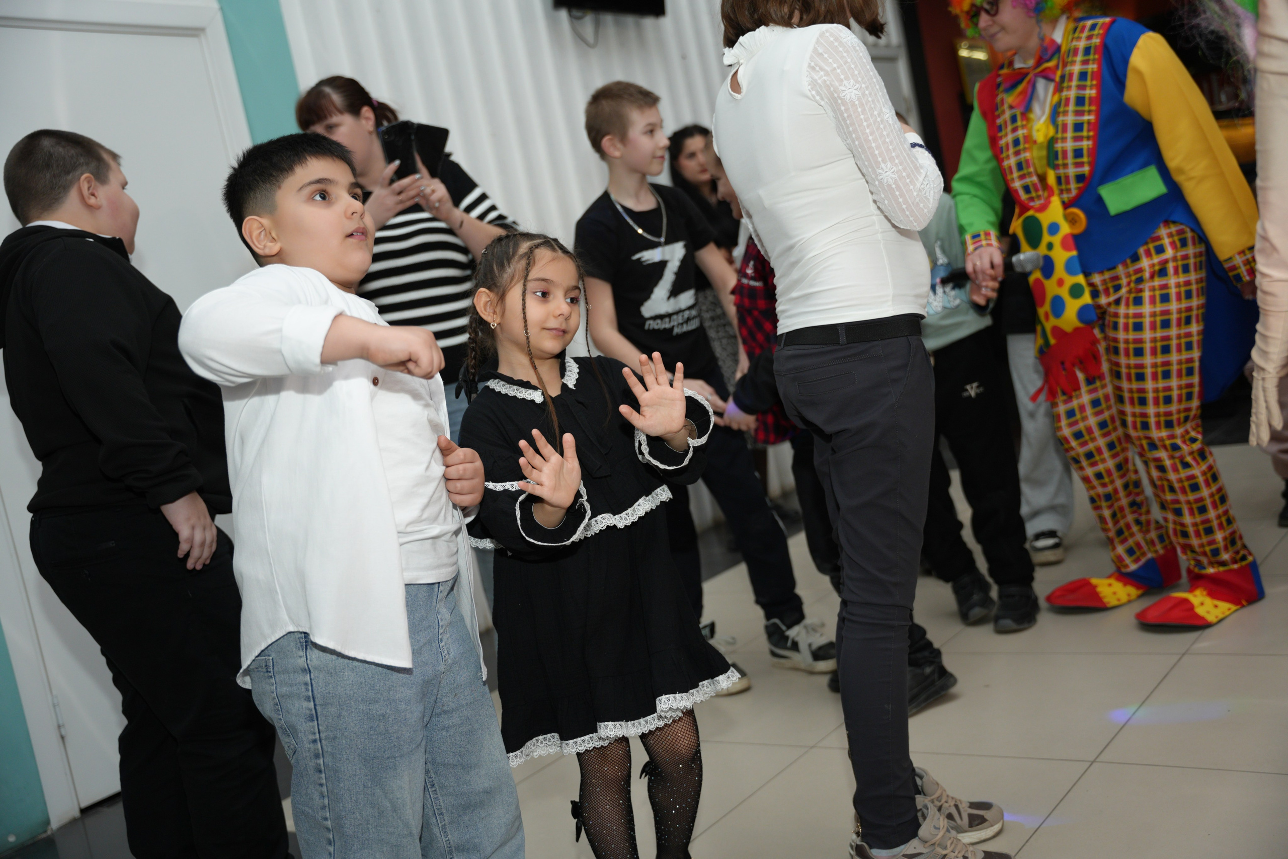 Социально —благотворительная акция «Ты в этом мире не один», посвященная Международному дню инвалидов. ВЫПУСКНЫЕ АЛЬБОМЫ, Школьный фотограф, семейный и свадебный в Саратове и области Ольга Плаксина