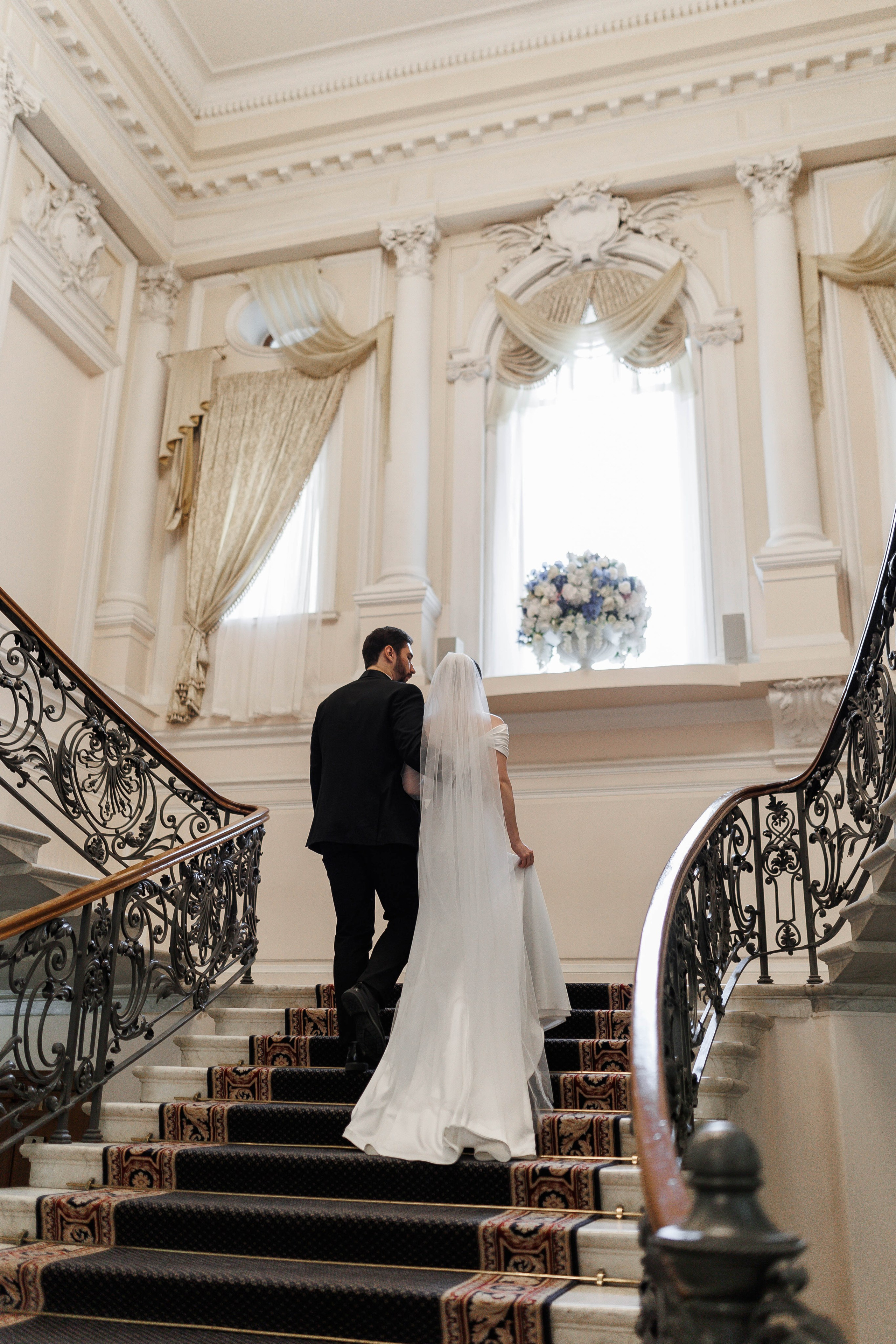 …. Свадебный фотограф в Санкт-Петербурге Александра Чукавина