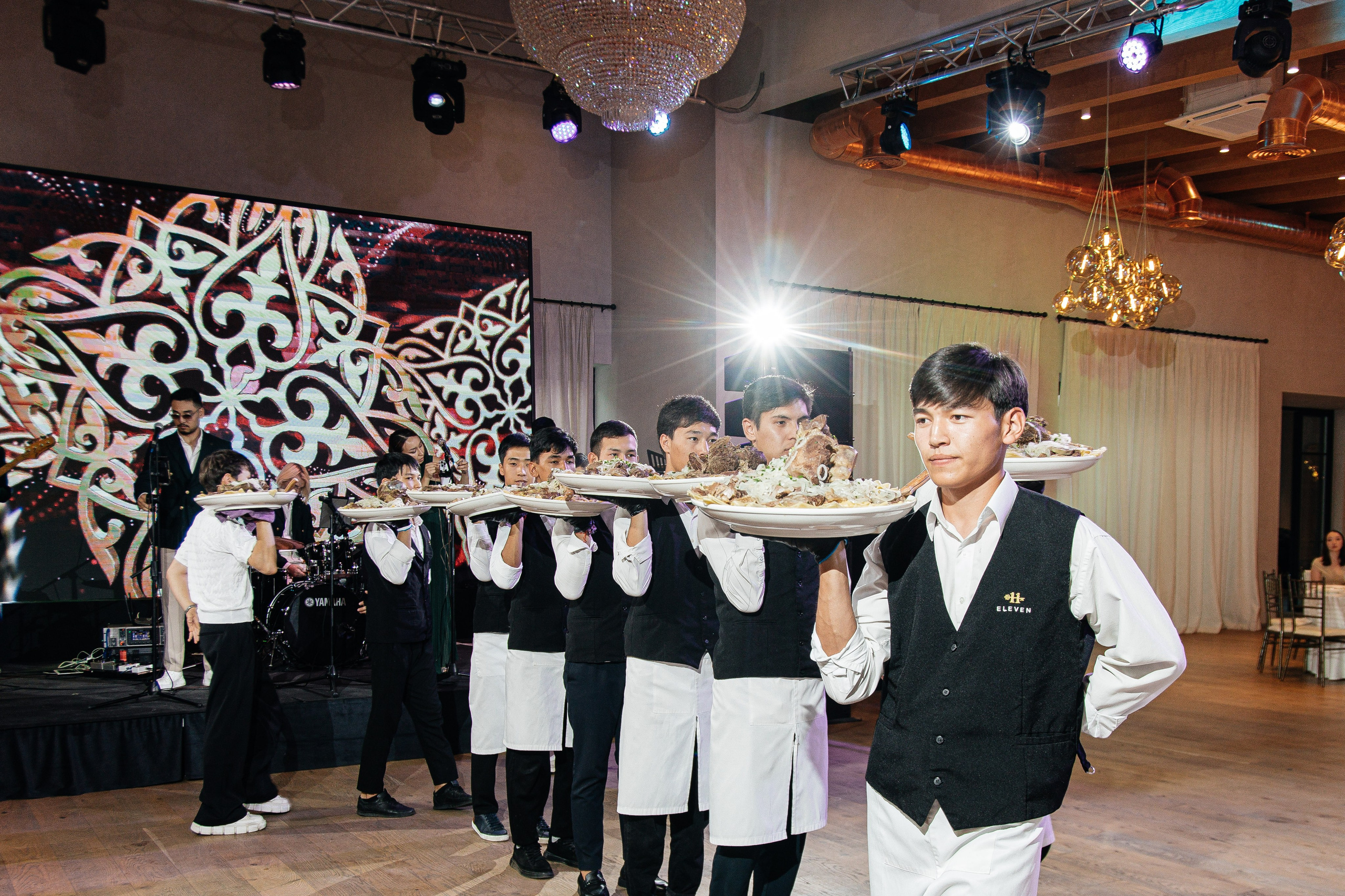 Azhar Uzatu. Свадебный фотограф Алматы