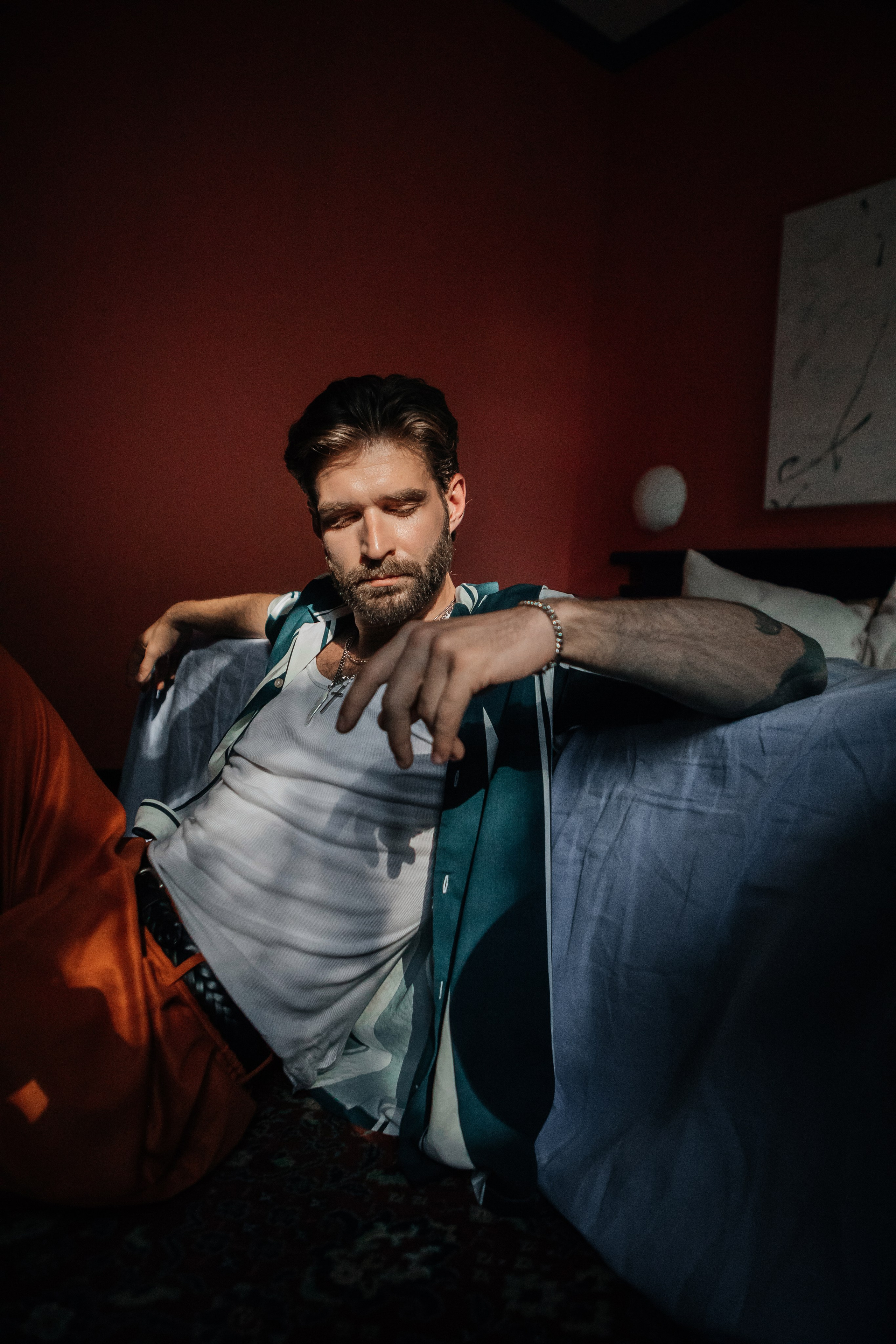 Мужской портрет «мысли не дают мне покоя». Свадебный и семейный фотограф Ибрагимова Мария из Екатеринбурга