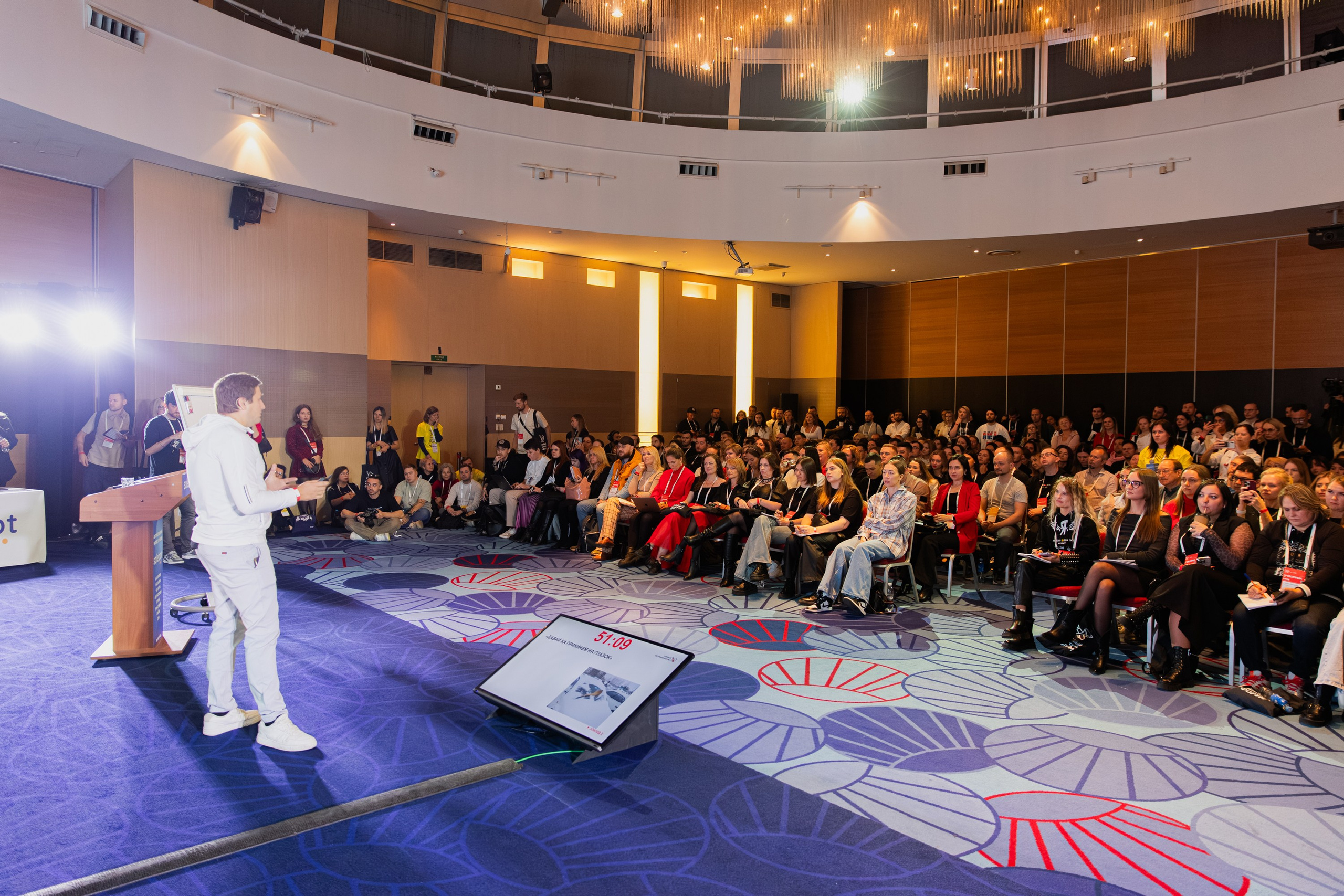 Суровый Питерский Форум. Эпизод Х. Репортажный фотограф в Санкт-Петербурге Александр Паклин
