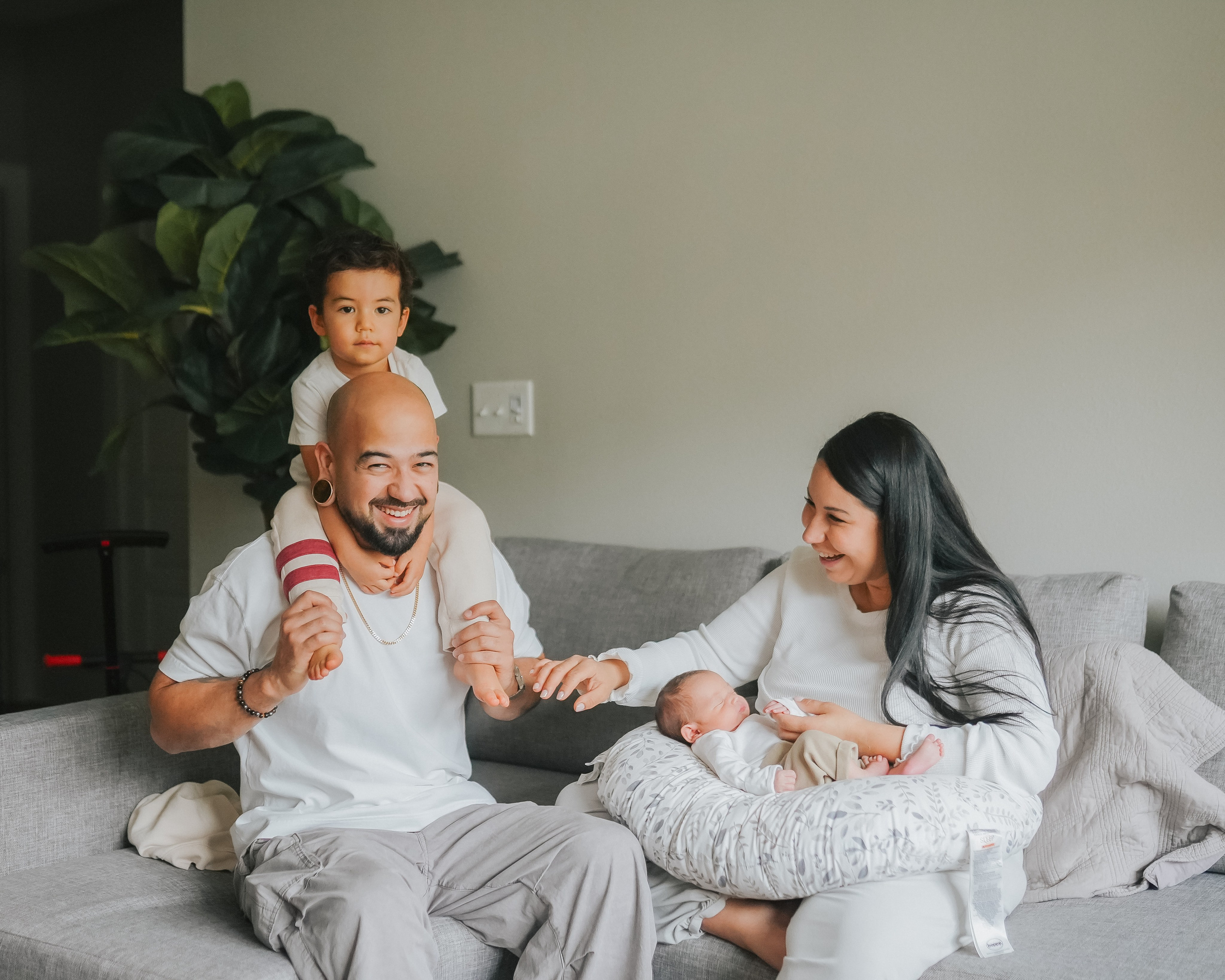 Fresh 48 newborn photos | First days in the hospital or at home | Anny Smirnova