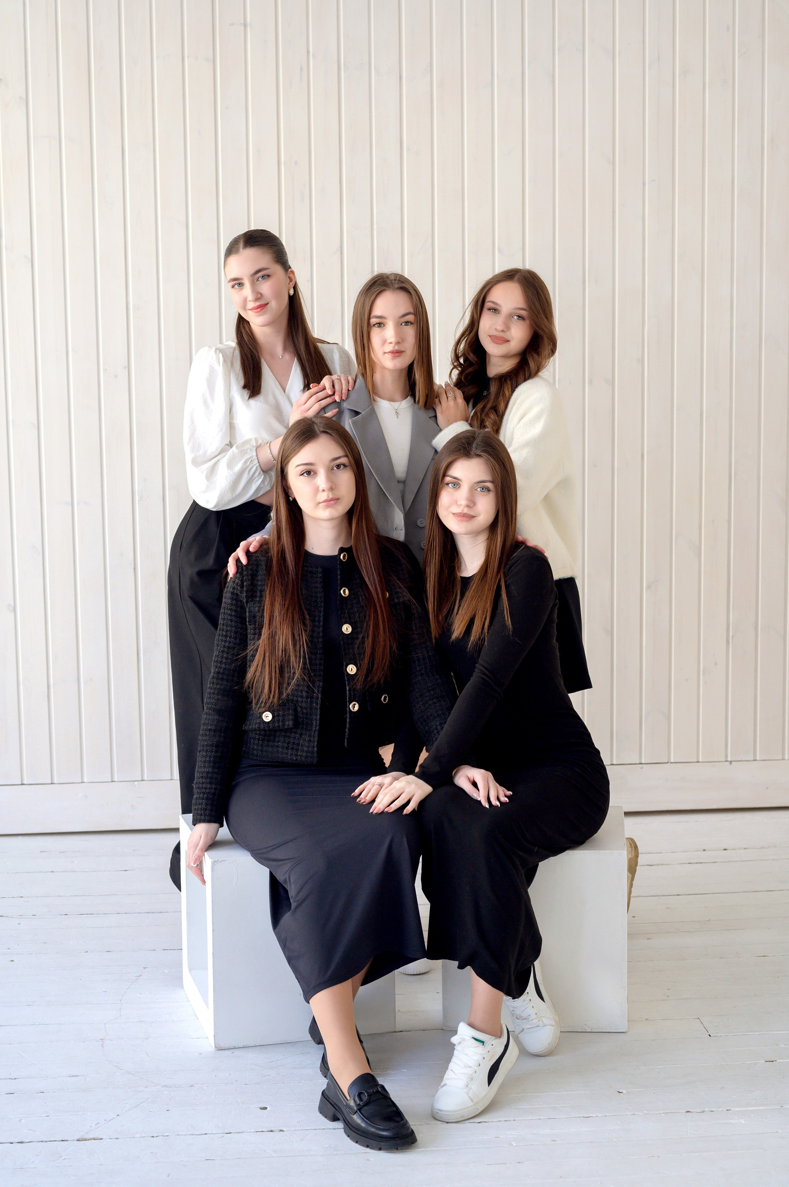 11 класс. студия. Фотограф новорожденных, семейный детский в Тюмени Татьяна Морозова