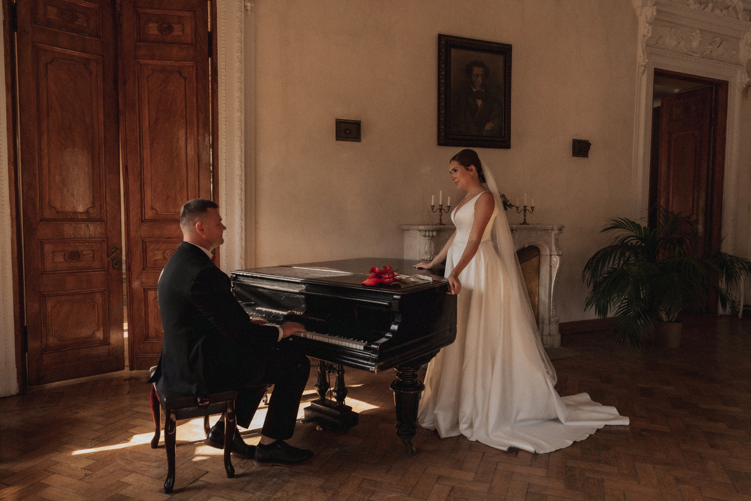 О ♡ Е — В книге нашей жизни (Библиотека-читальня им. А.С.Пушкина). Свадебный и портретный фотограф в Москве, Светлана Янковая