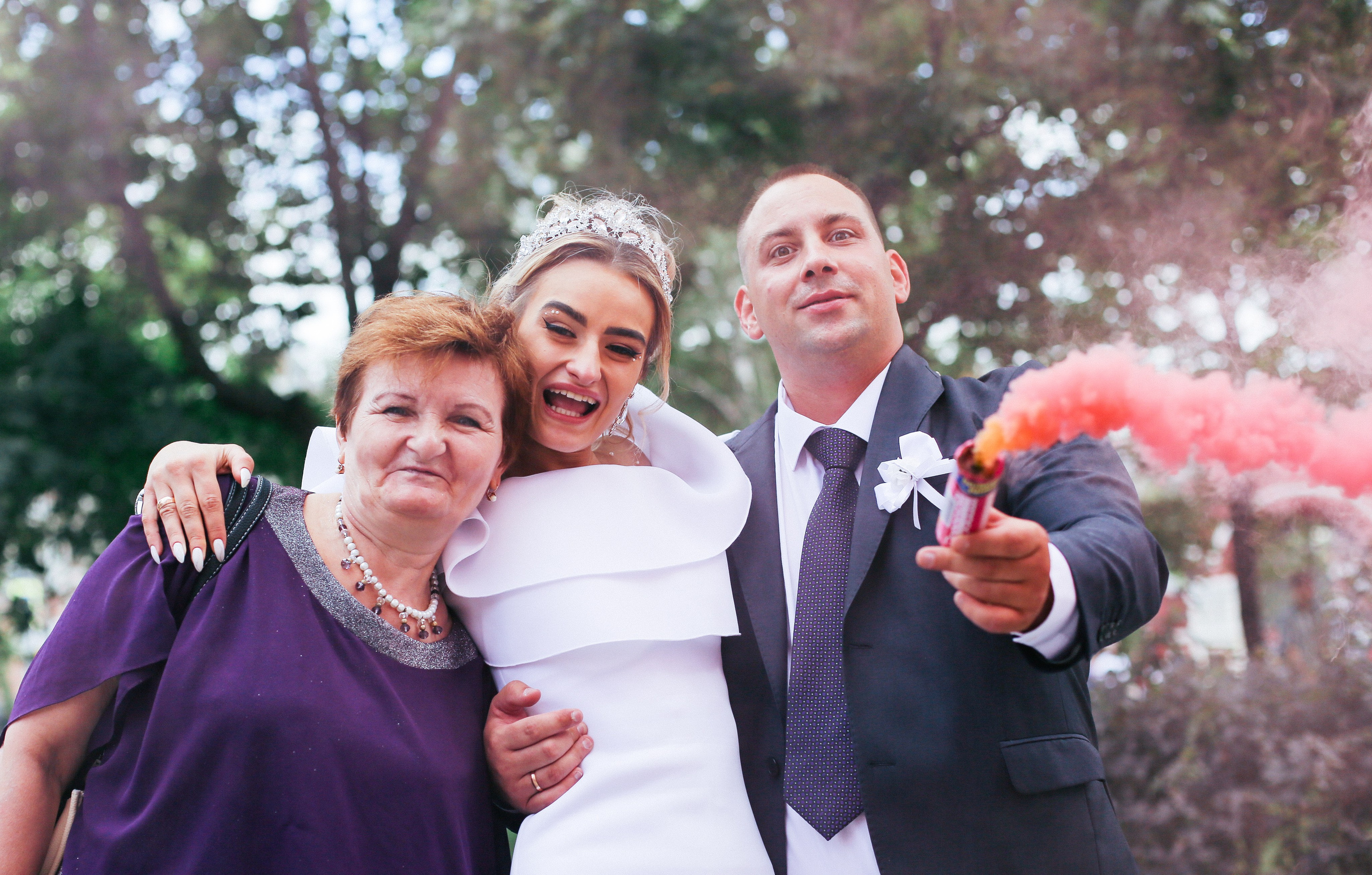 Примеры свадебных фотографий, позы для свадебной съёмки