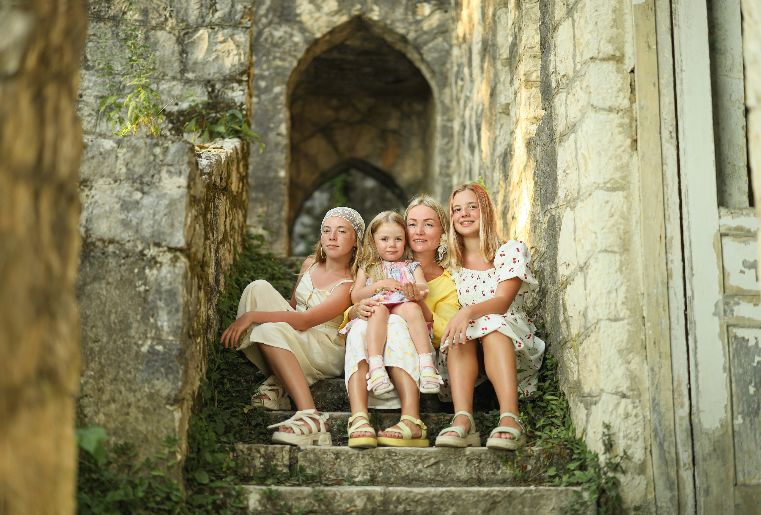 Семейная фотосессия в Гагре. Свадебный и семейный фотограф в Абхазии Жанна Соснина
